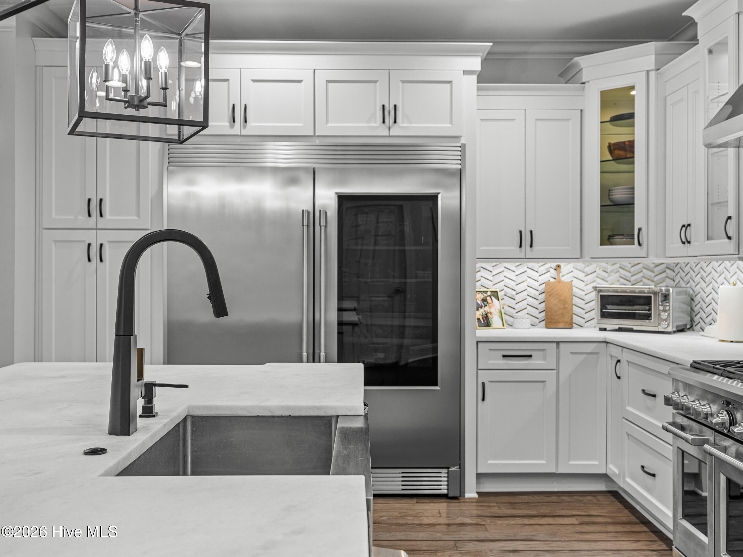 100557590 | Photo 26