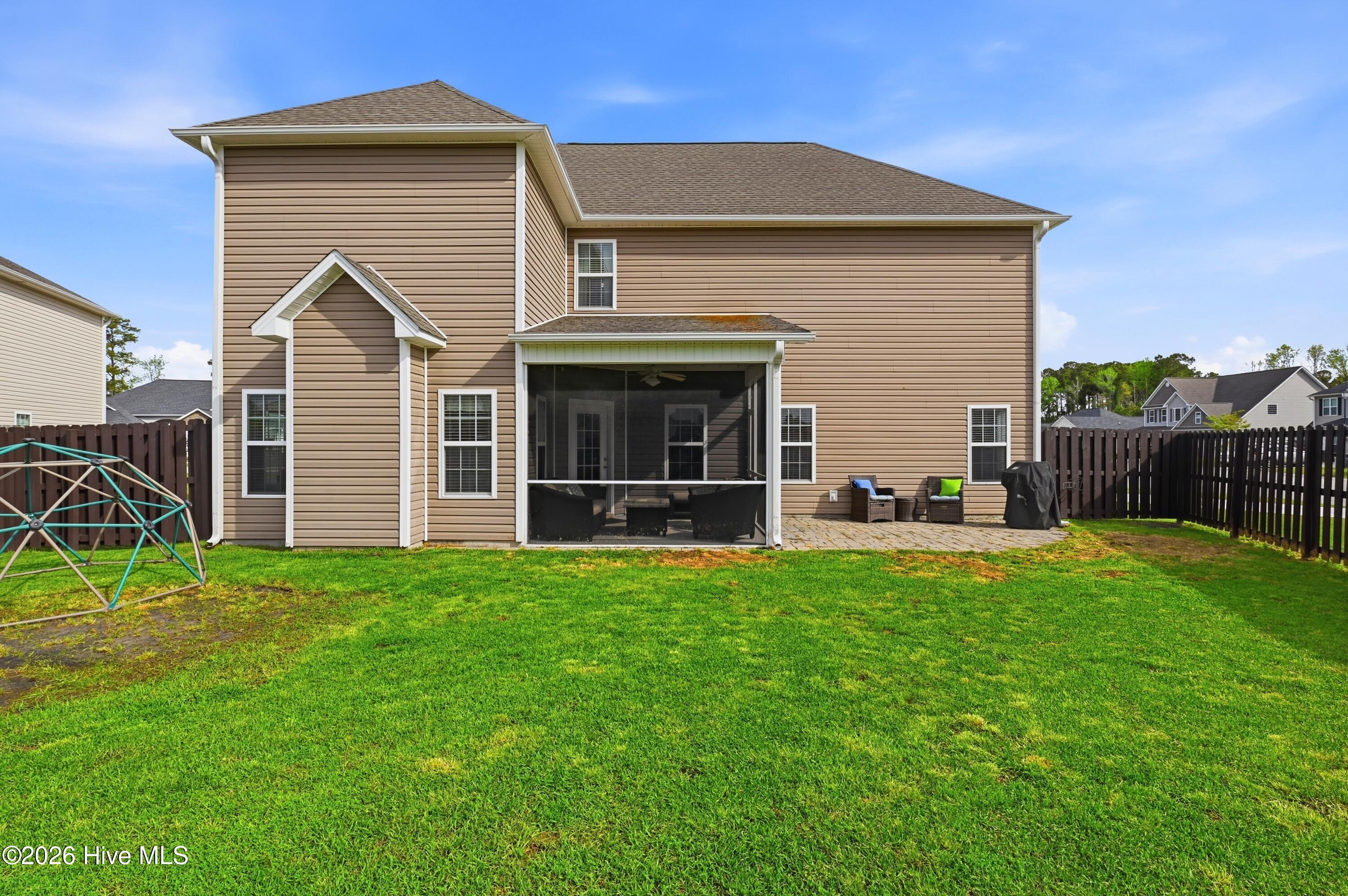 100565426 | Photo 42