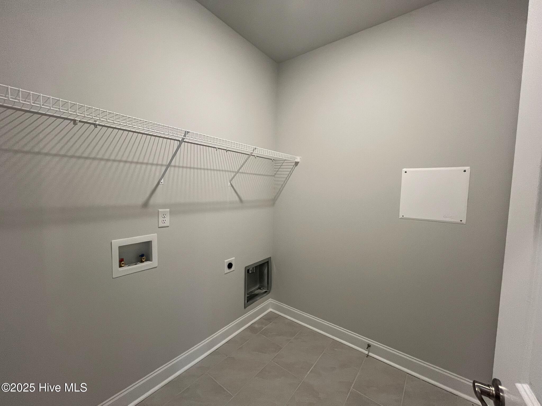 100420978 | Photo 27