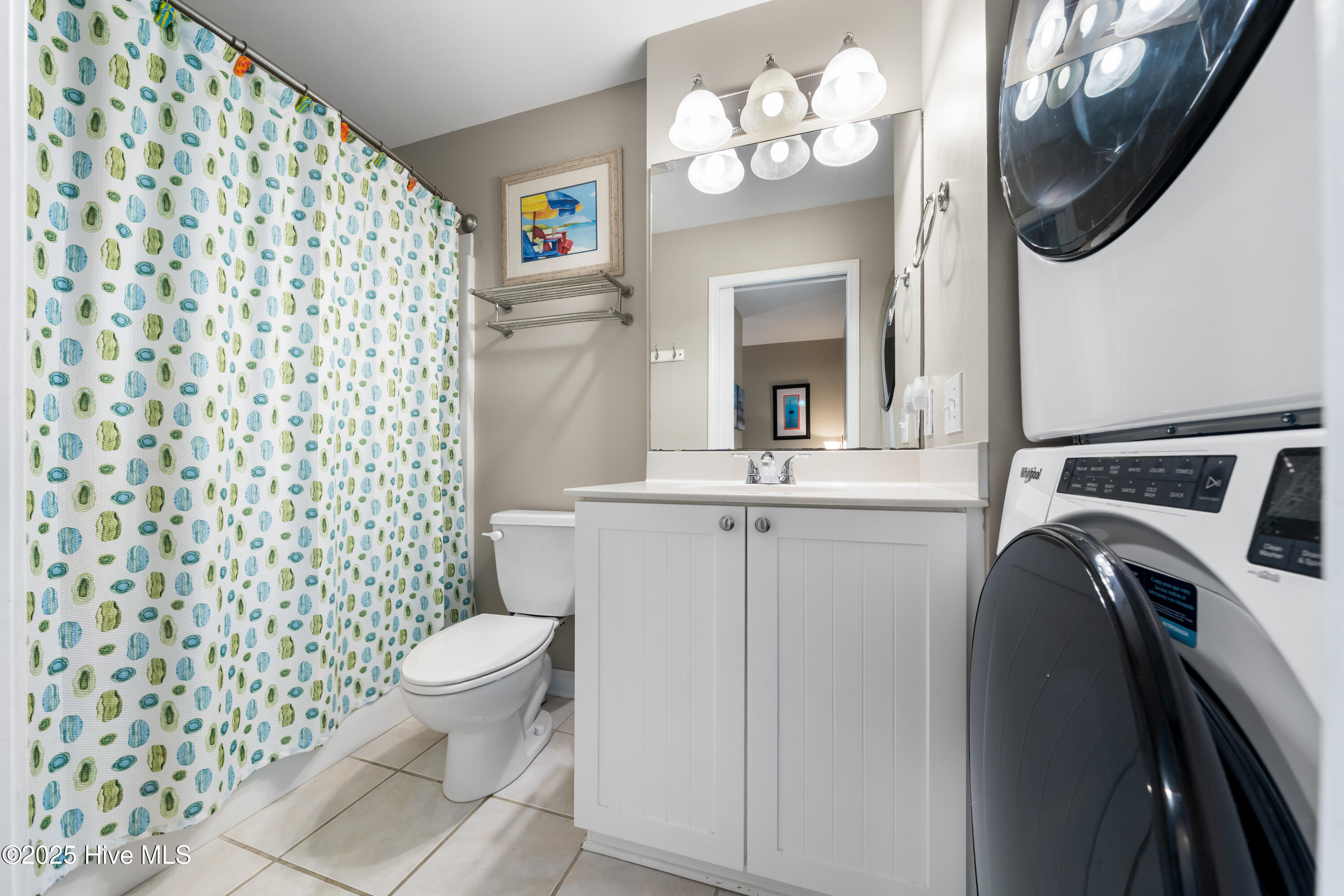 100532261 | Photo 60