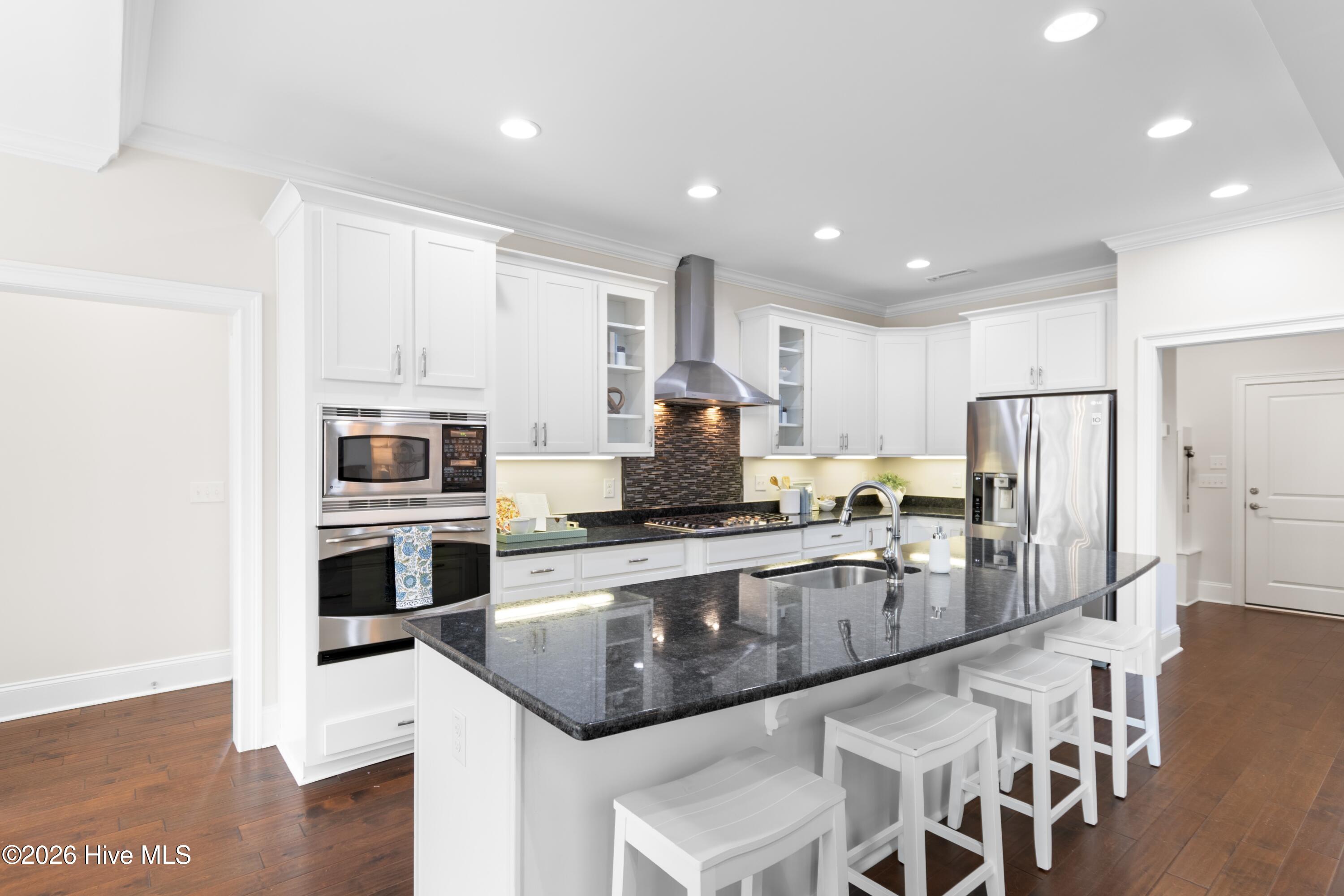 100556573 | Photo 16