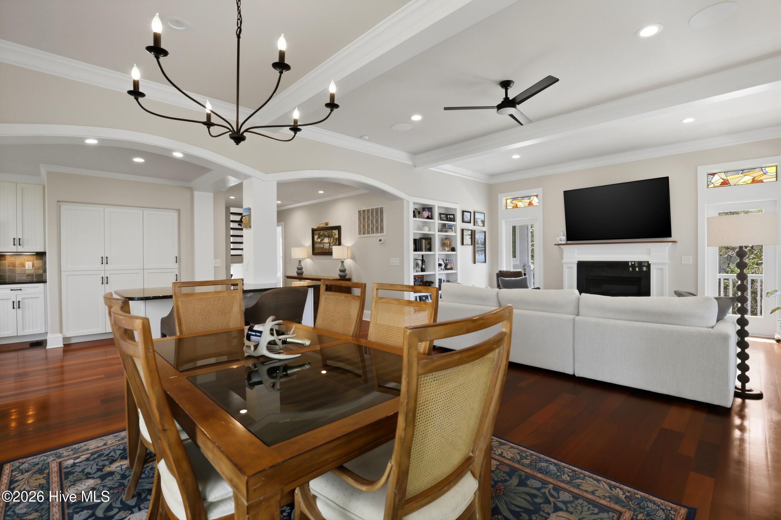 100564961 | Photo 17