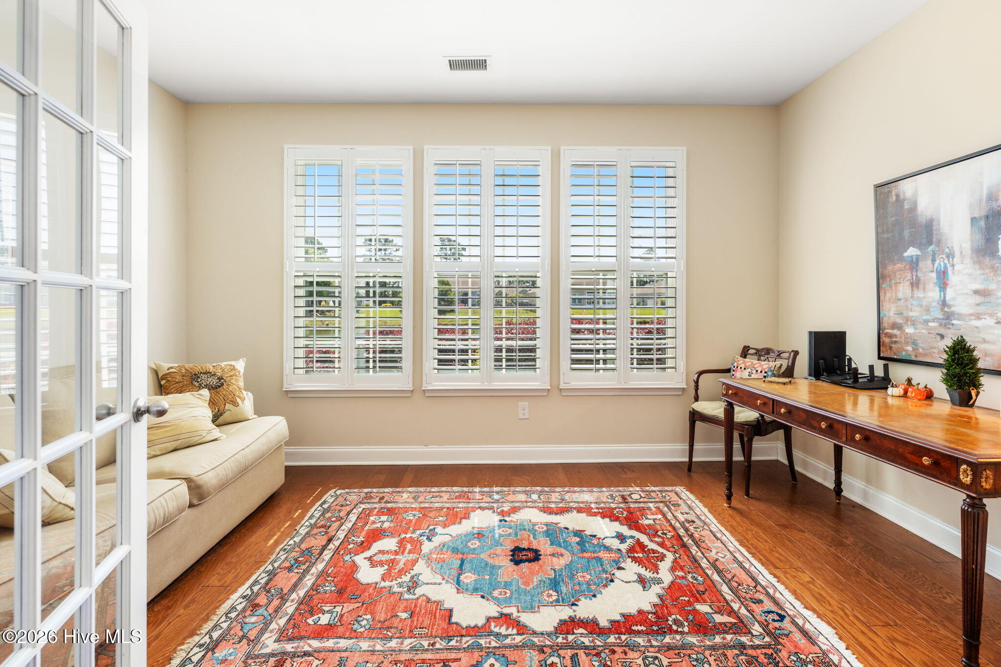 100569194 | Photo 16