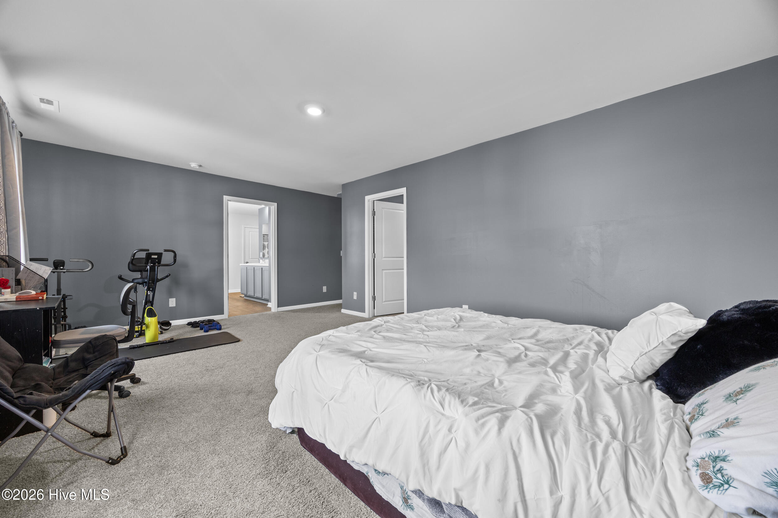 100558909 | Photo 32