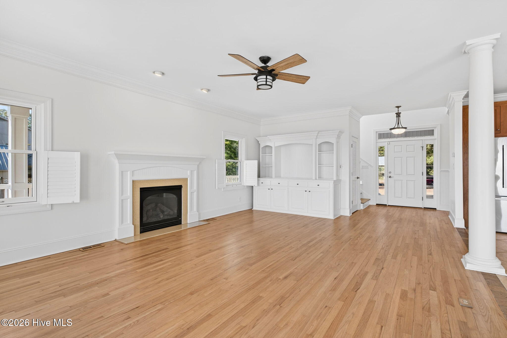 100555125 | Photo 13