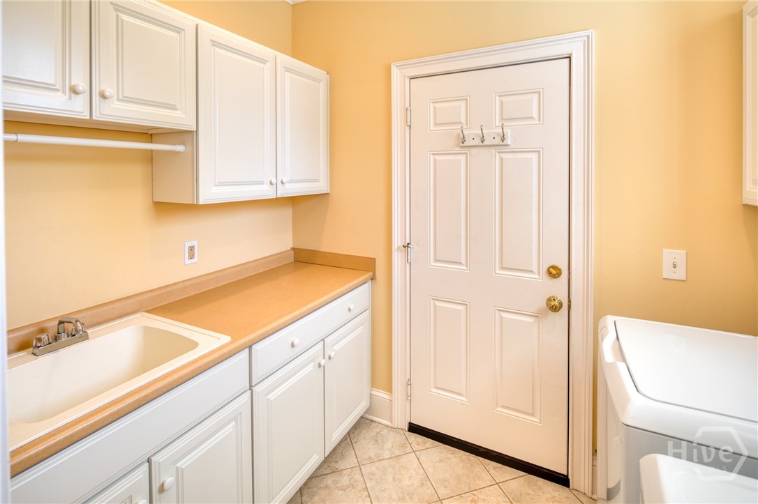 Laundry room utility sink