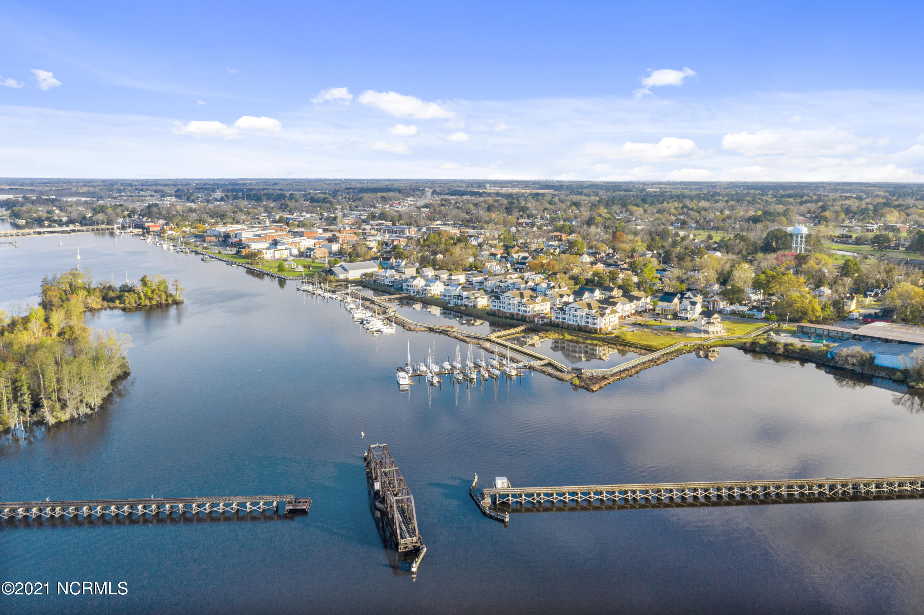 409 Moss Way, Washington, NC, 27889