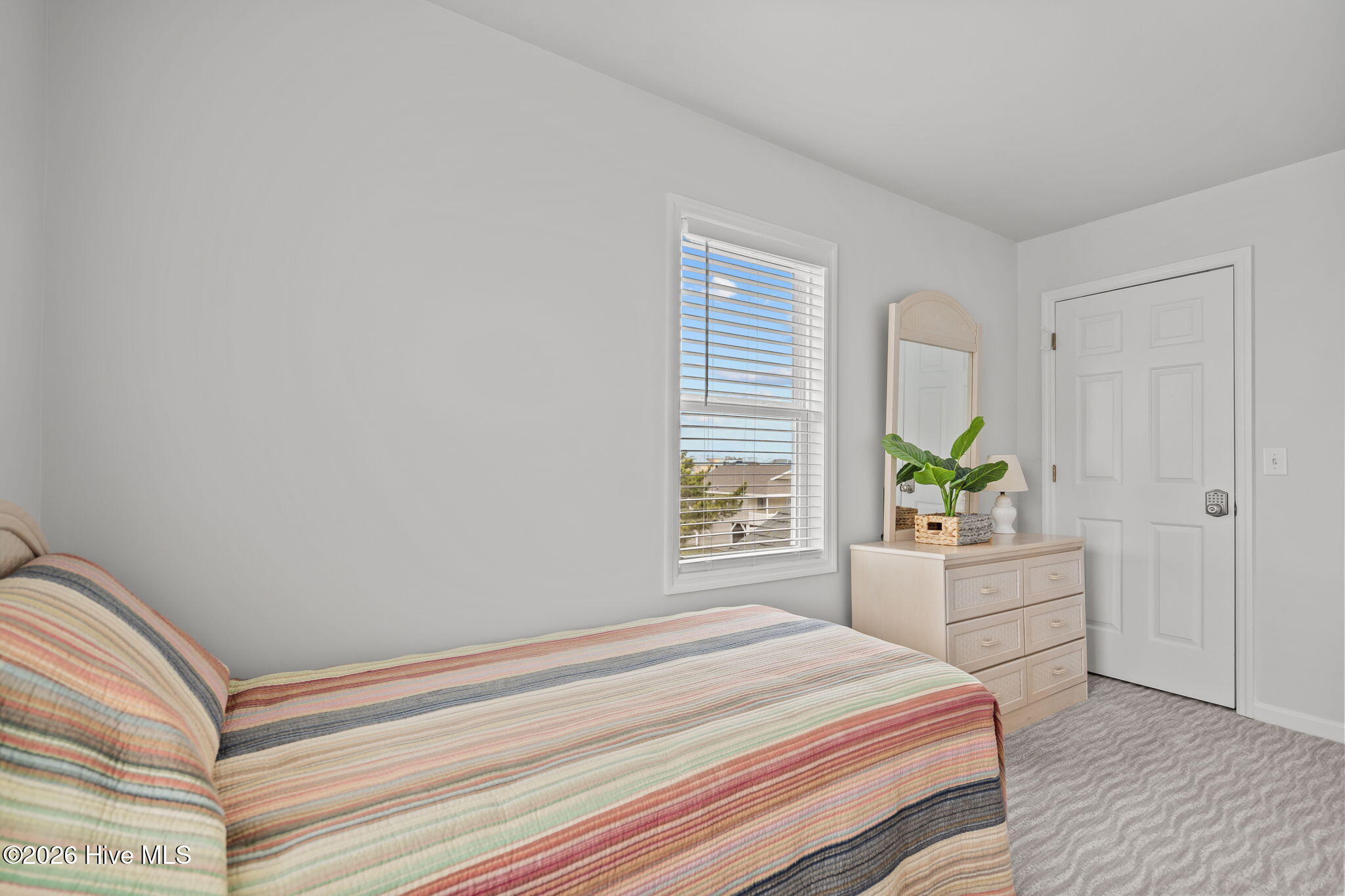 100562748 | Photo 26