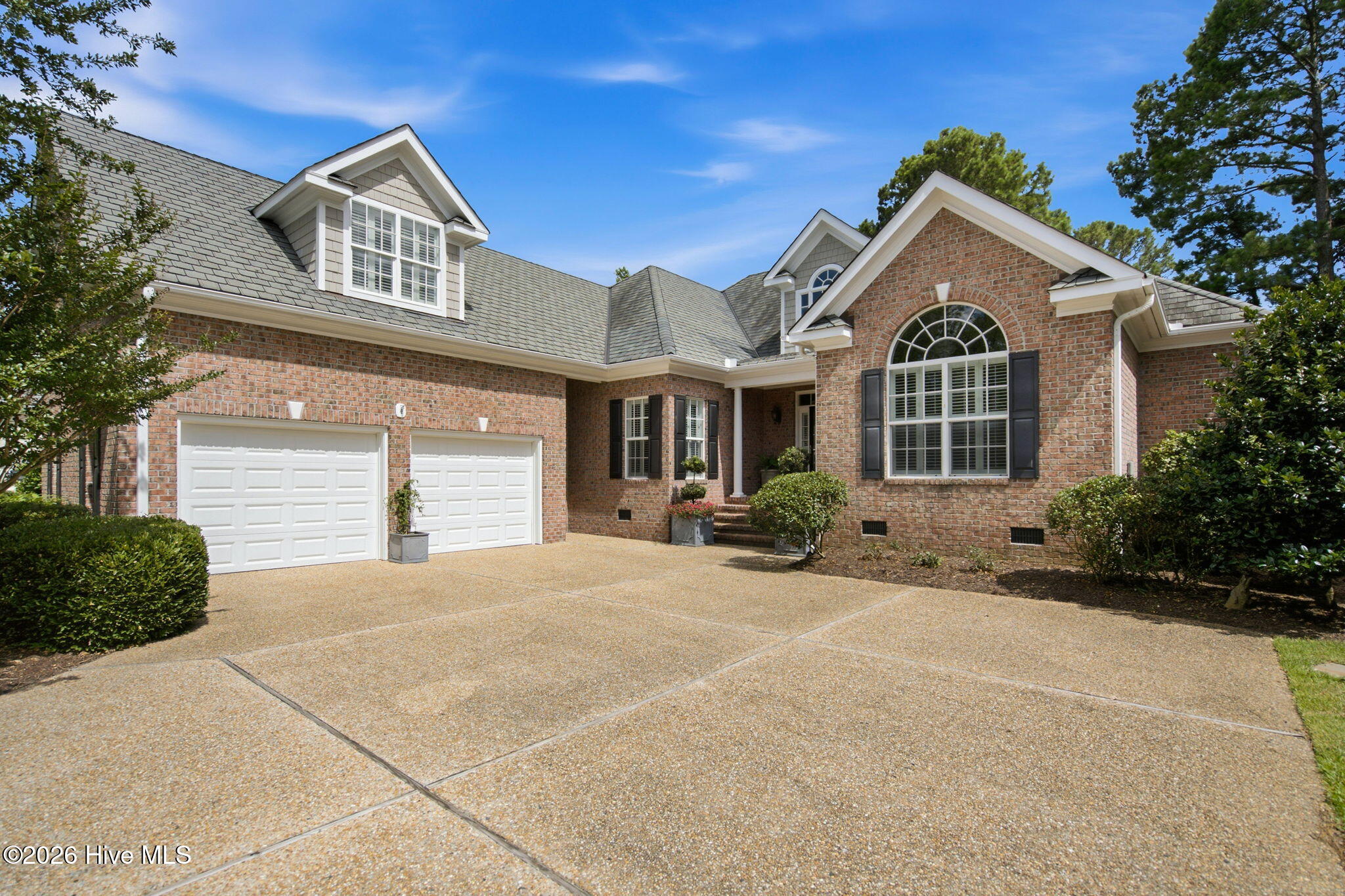 2118 Bay Colony Lane image