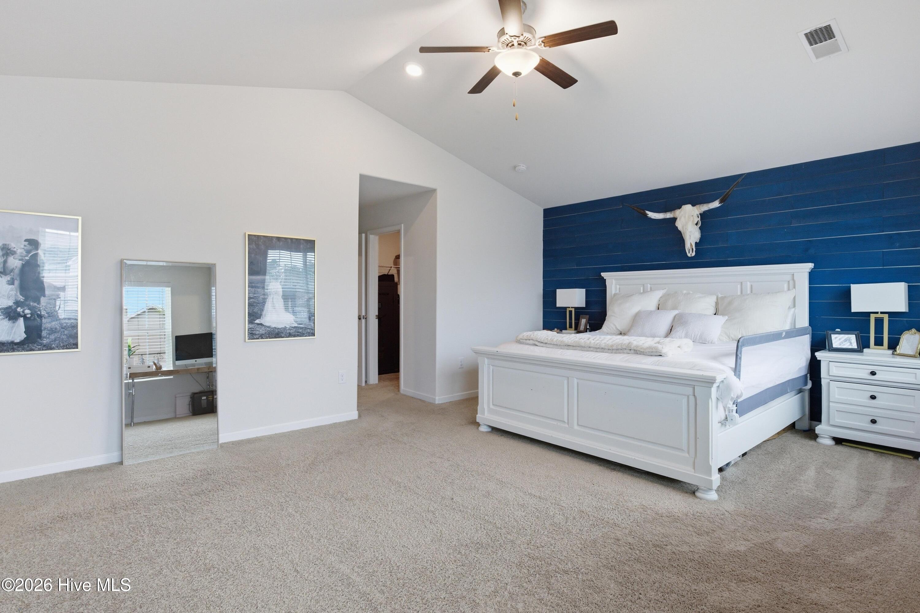 100558075 | Photo 26