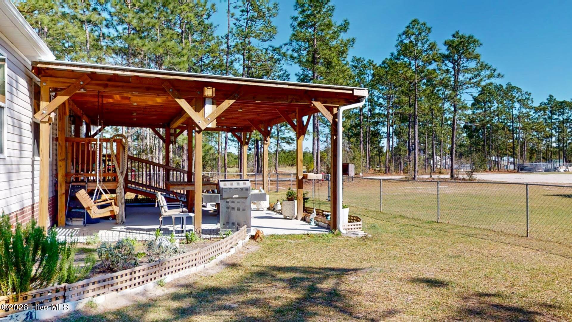 100567177 | Photo 44