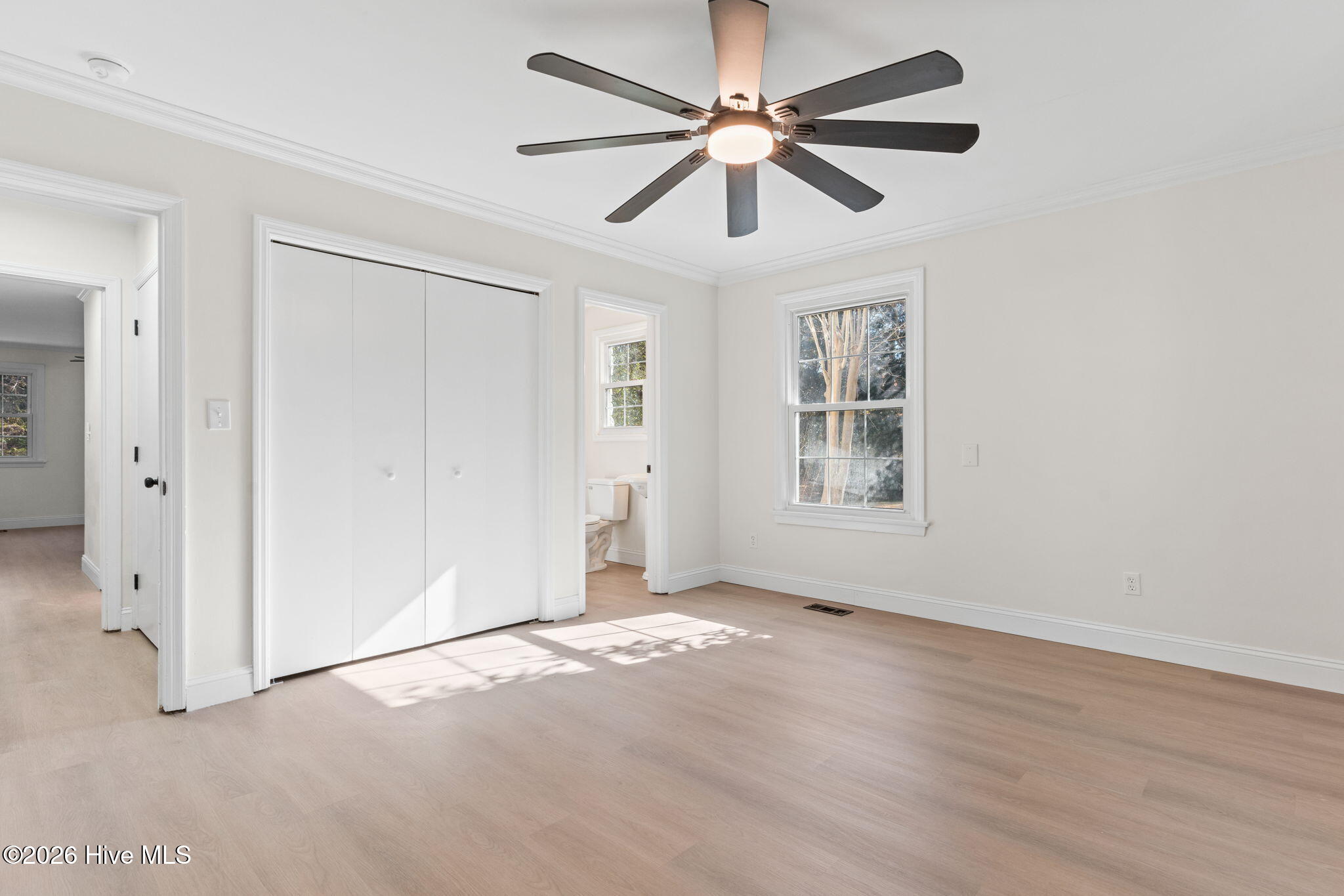 100548429 | Photo 17