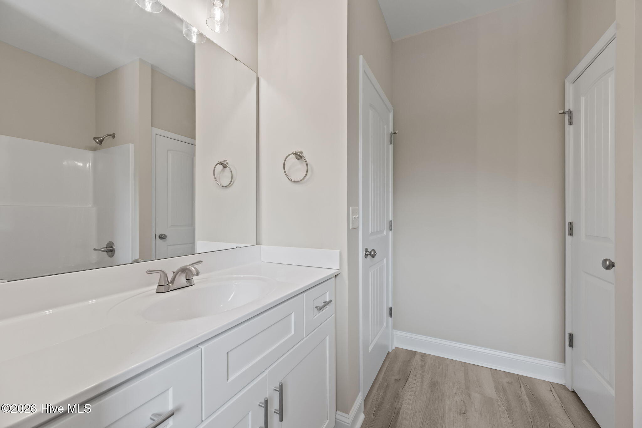 100550226 | Photo 15