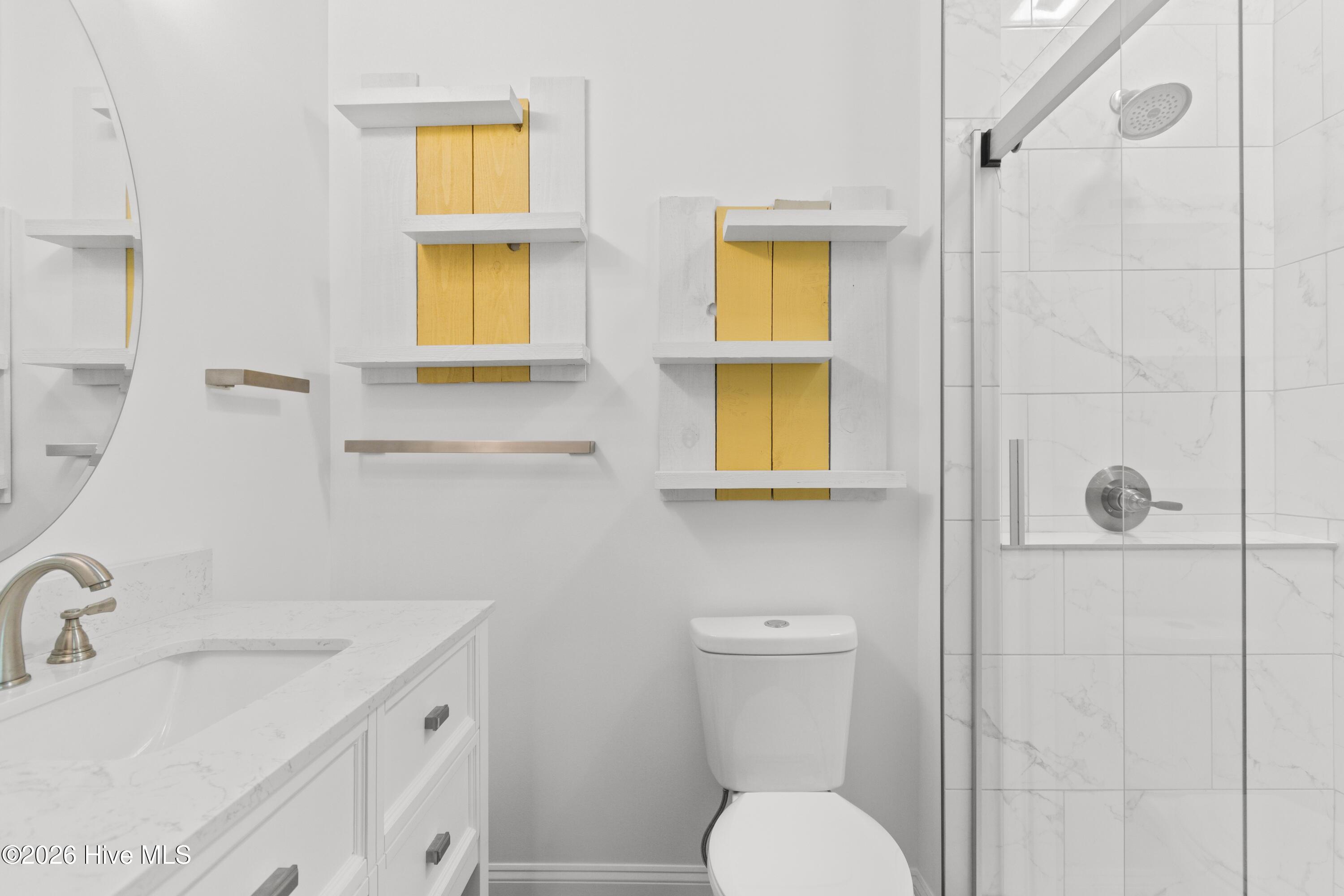 100569260 | Photo 33