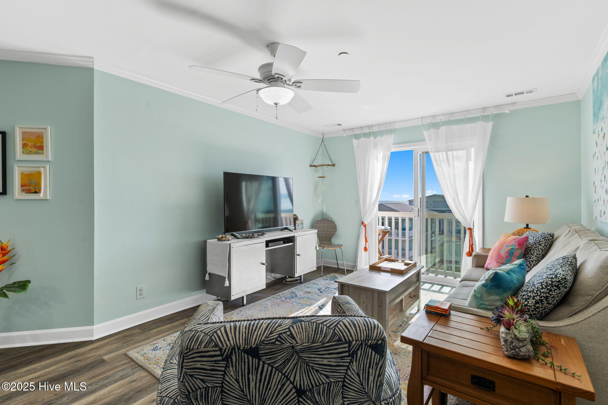 100539648 | Photo 16