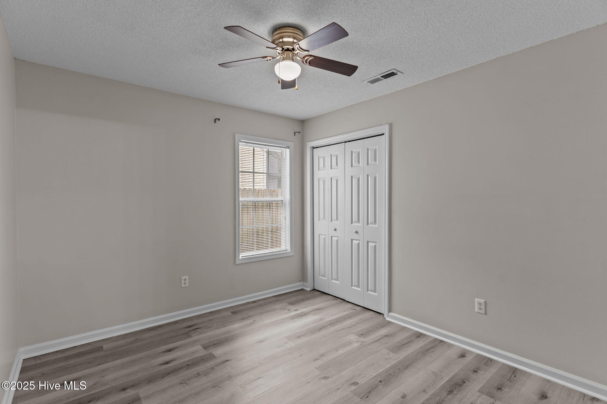 100534233 | Photo 15