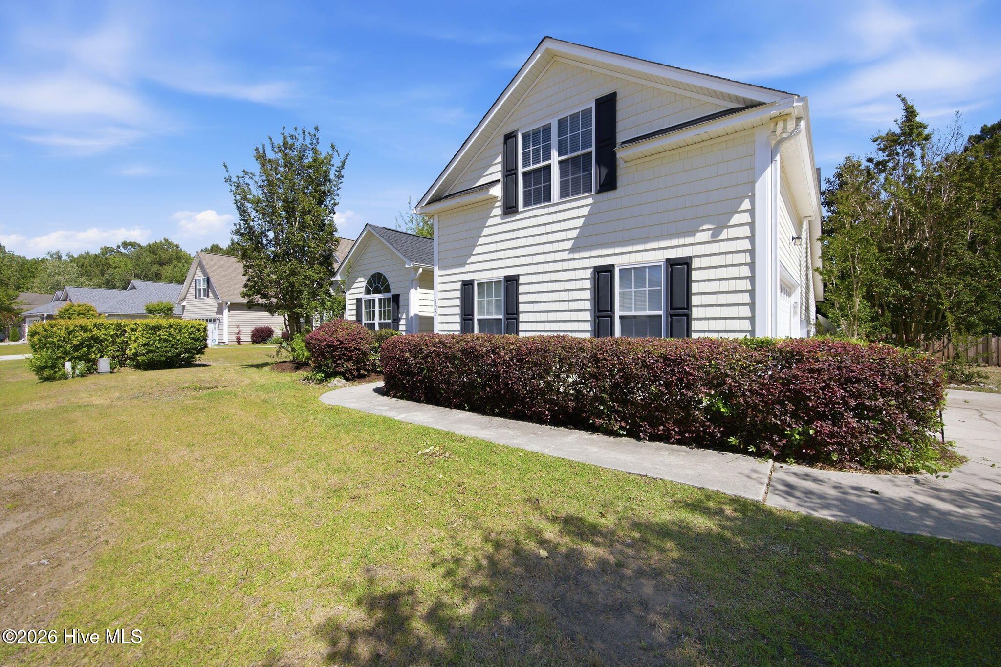 100567887 | Photo 36