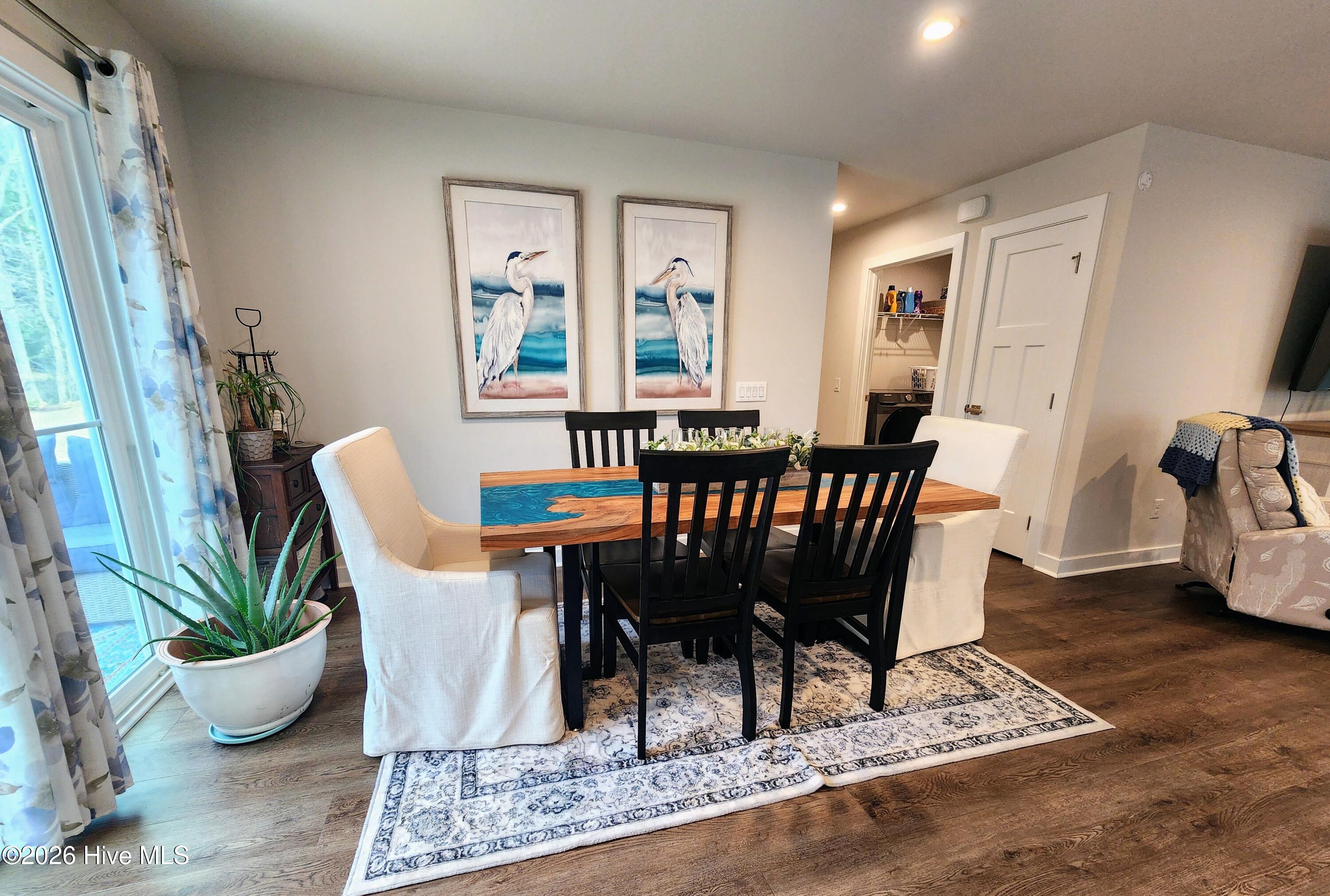 100556706 | Photo 12