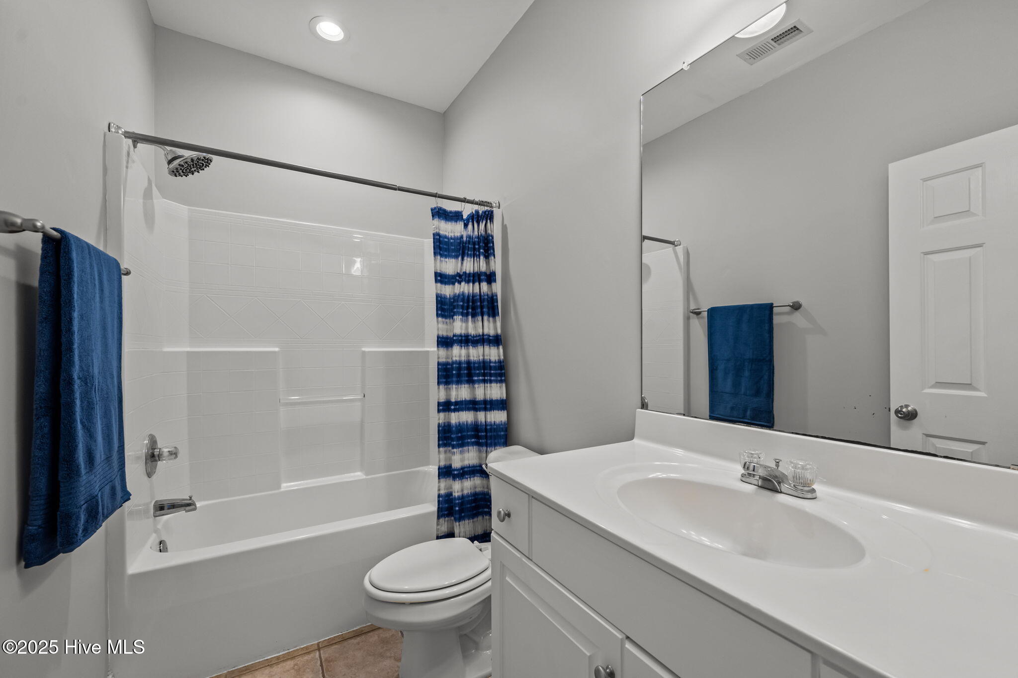 100524687 | Photo 41