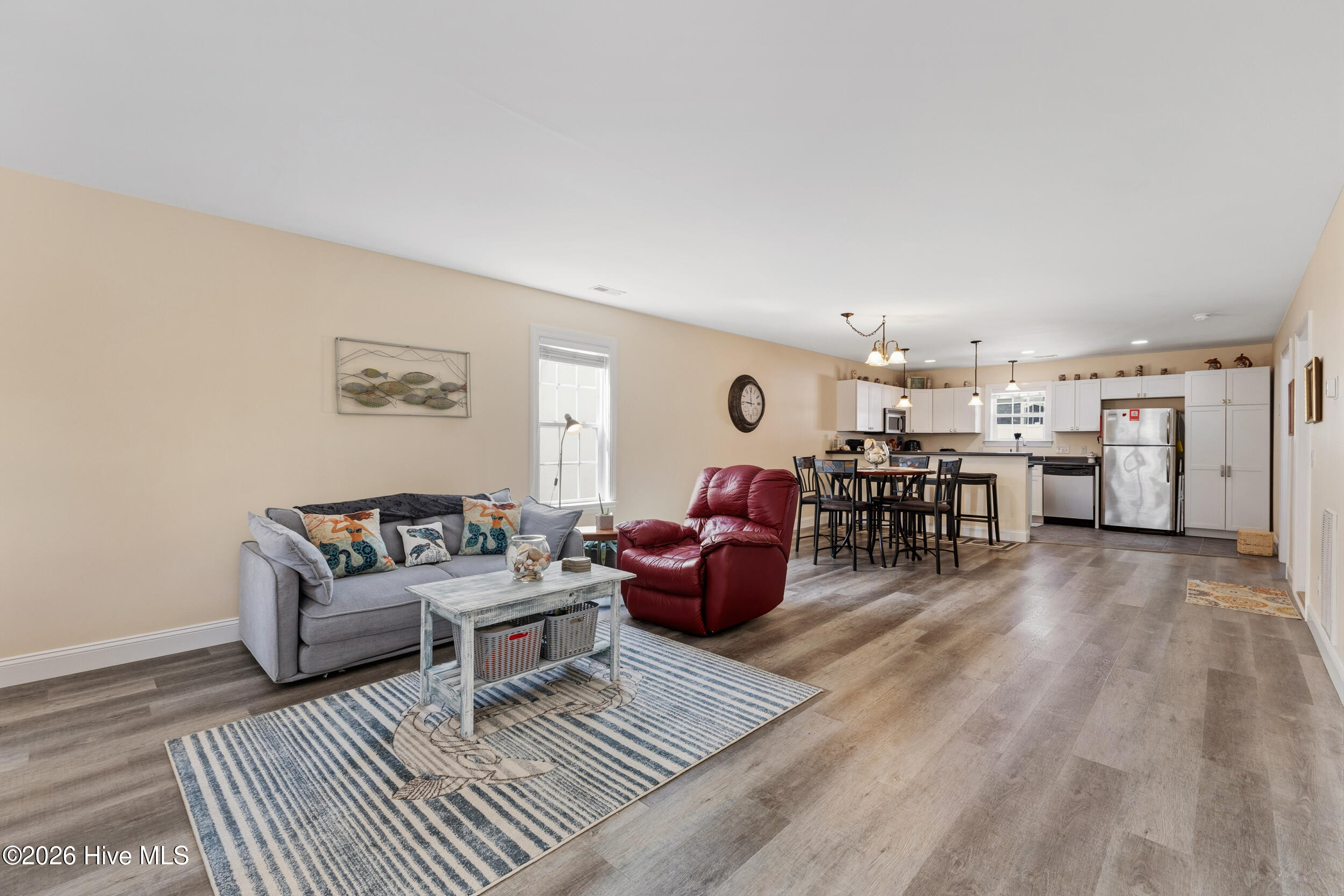 100564508 | Photo 40