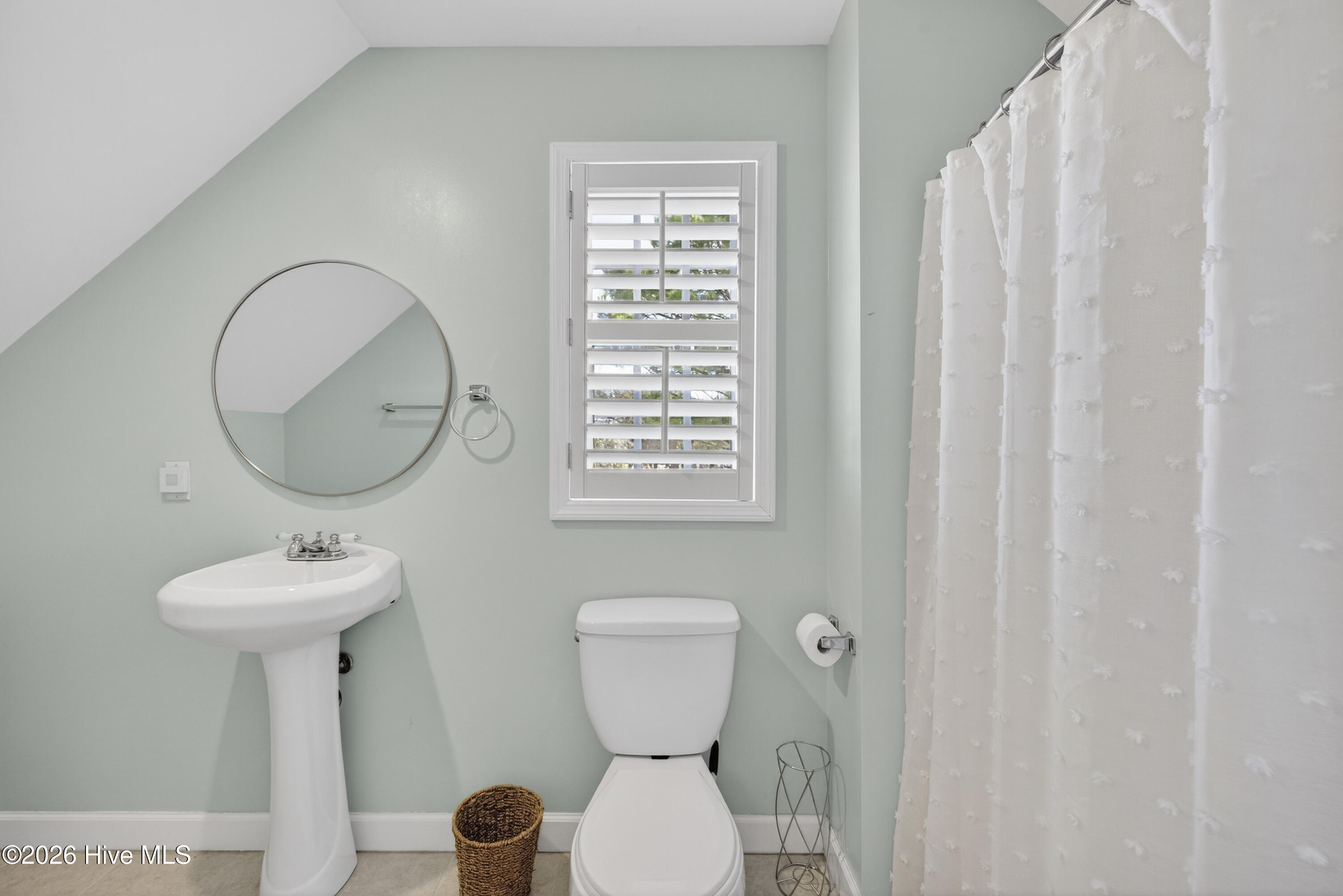 100564705 | Photo 39