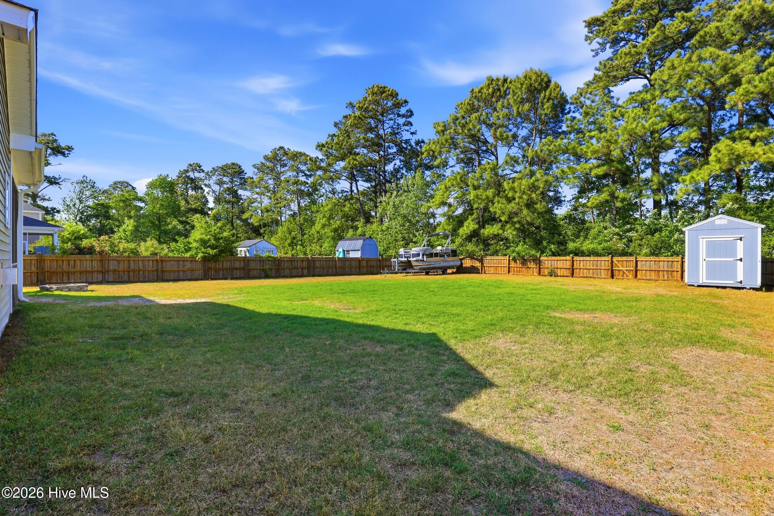 100569352 | Photo 53