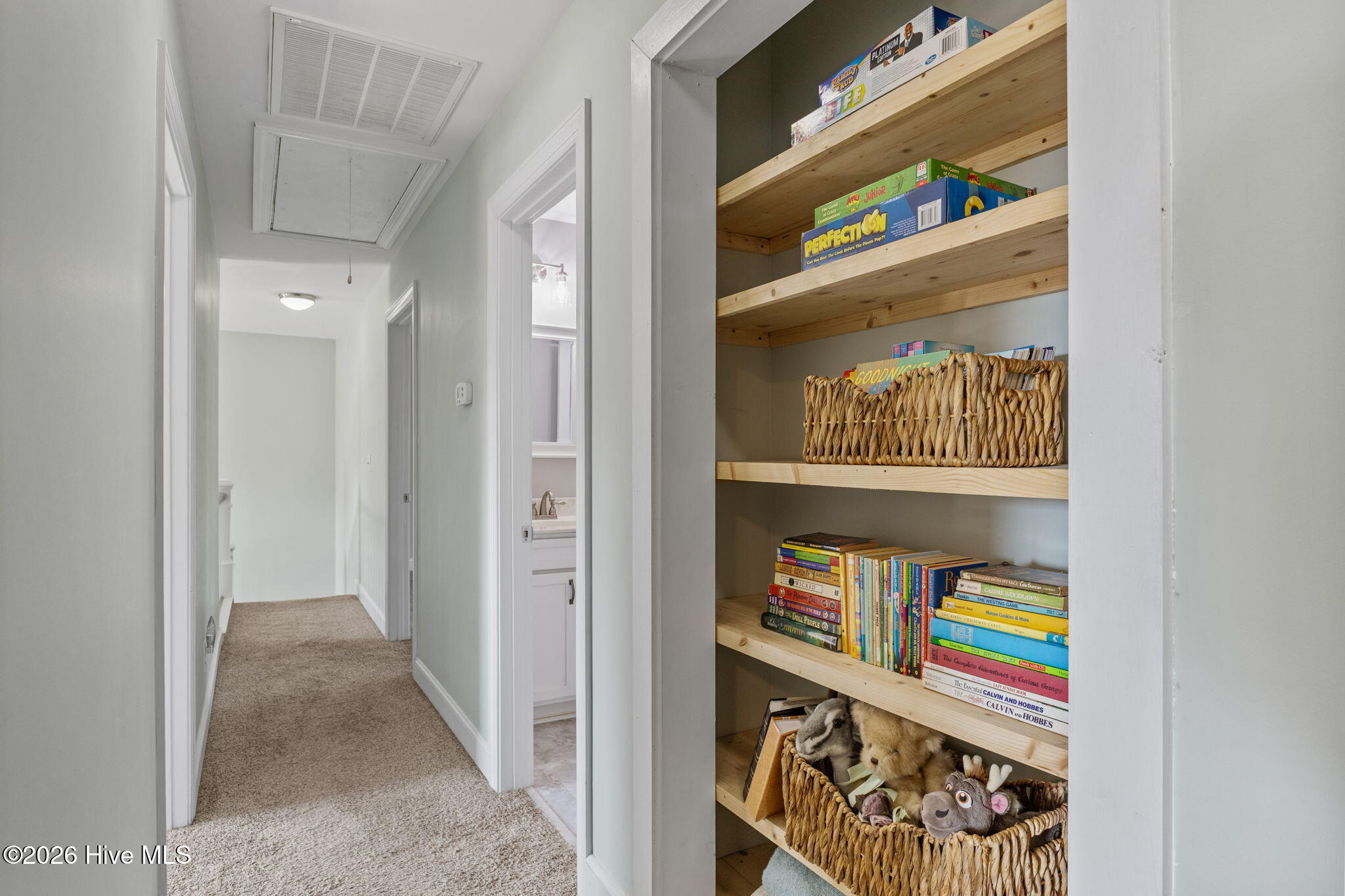 422 Lanyard Drive,Newport