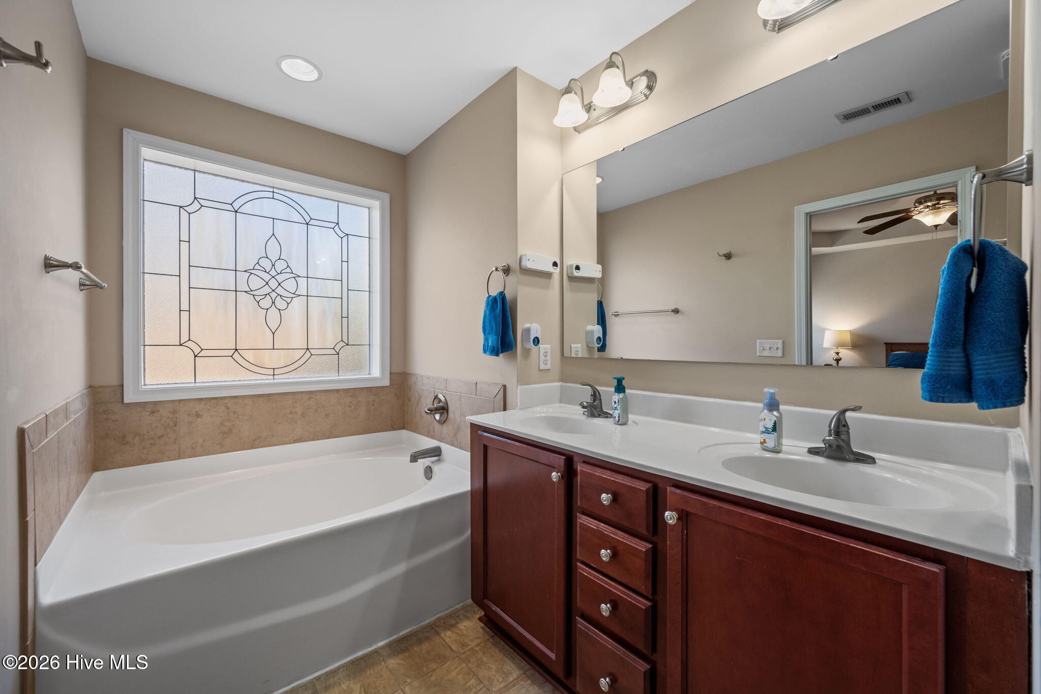 100552889 | Photo 20