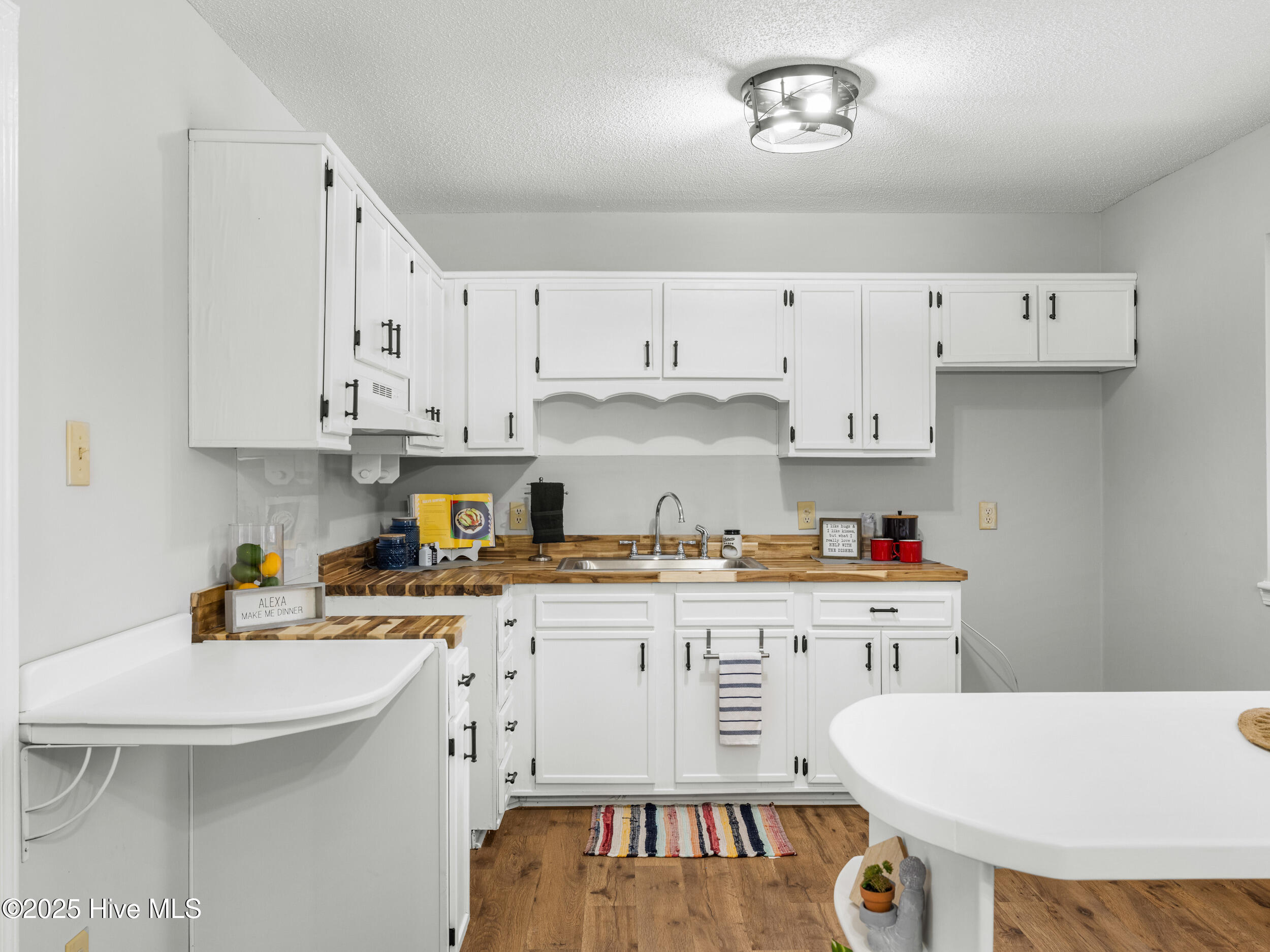 100546009 | Photo 15