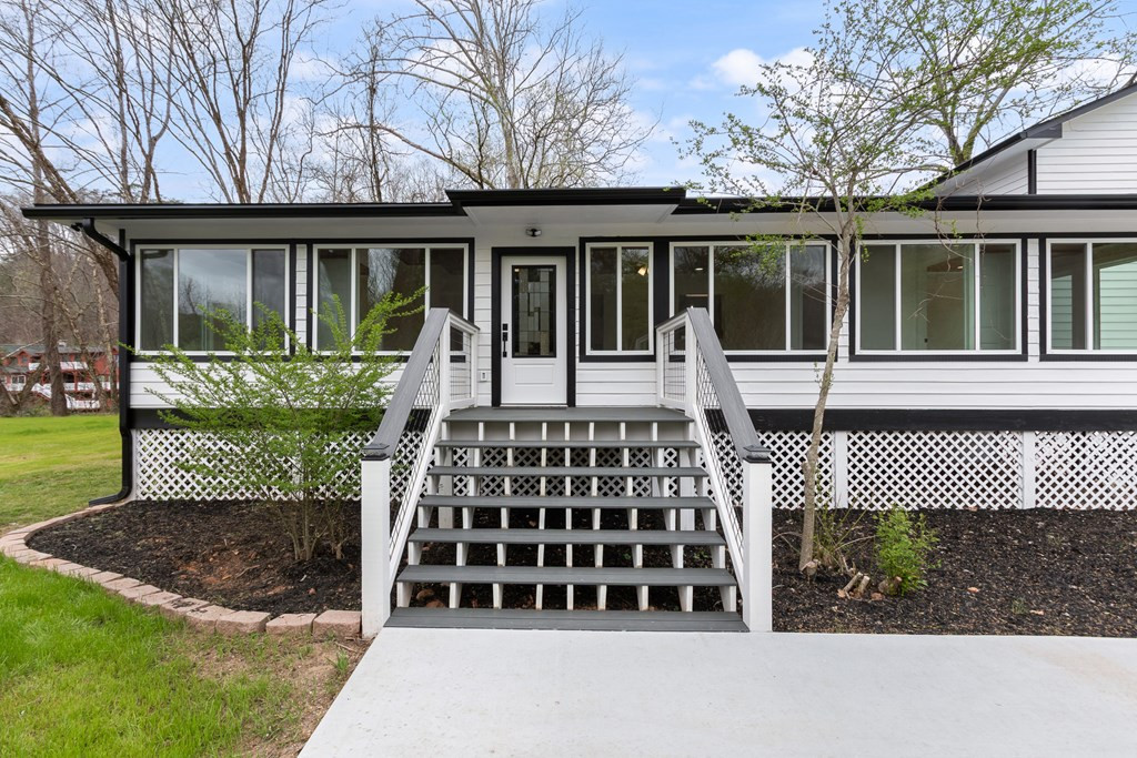 284 Smokeford Road, Murphy, NC 28906 Listing Photo  4