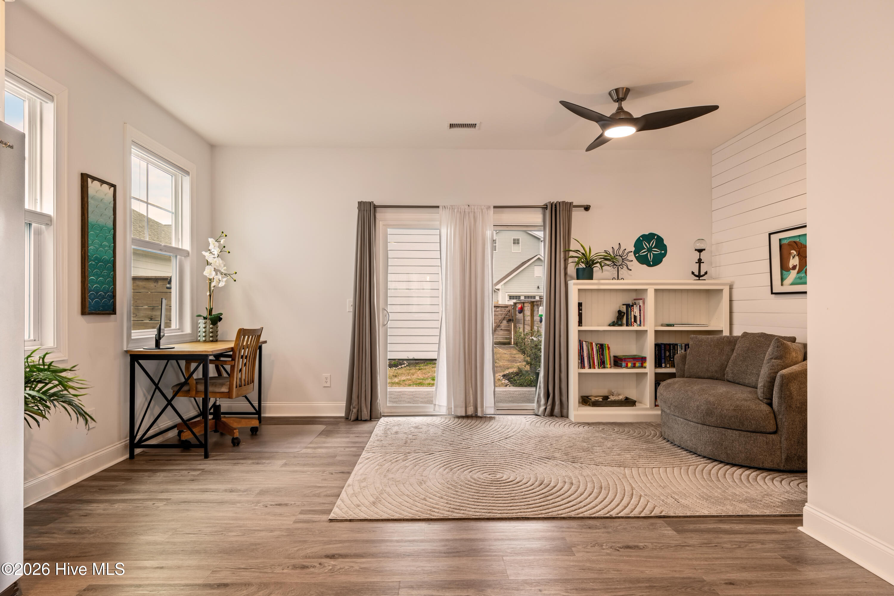 100558472 | Photo 10