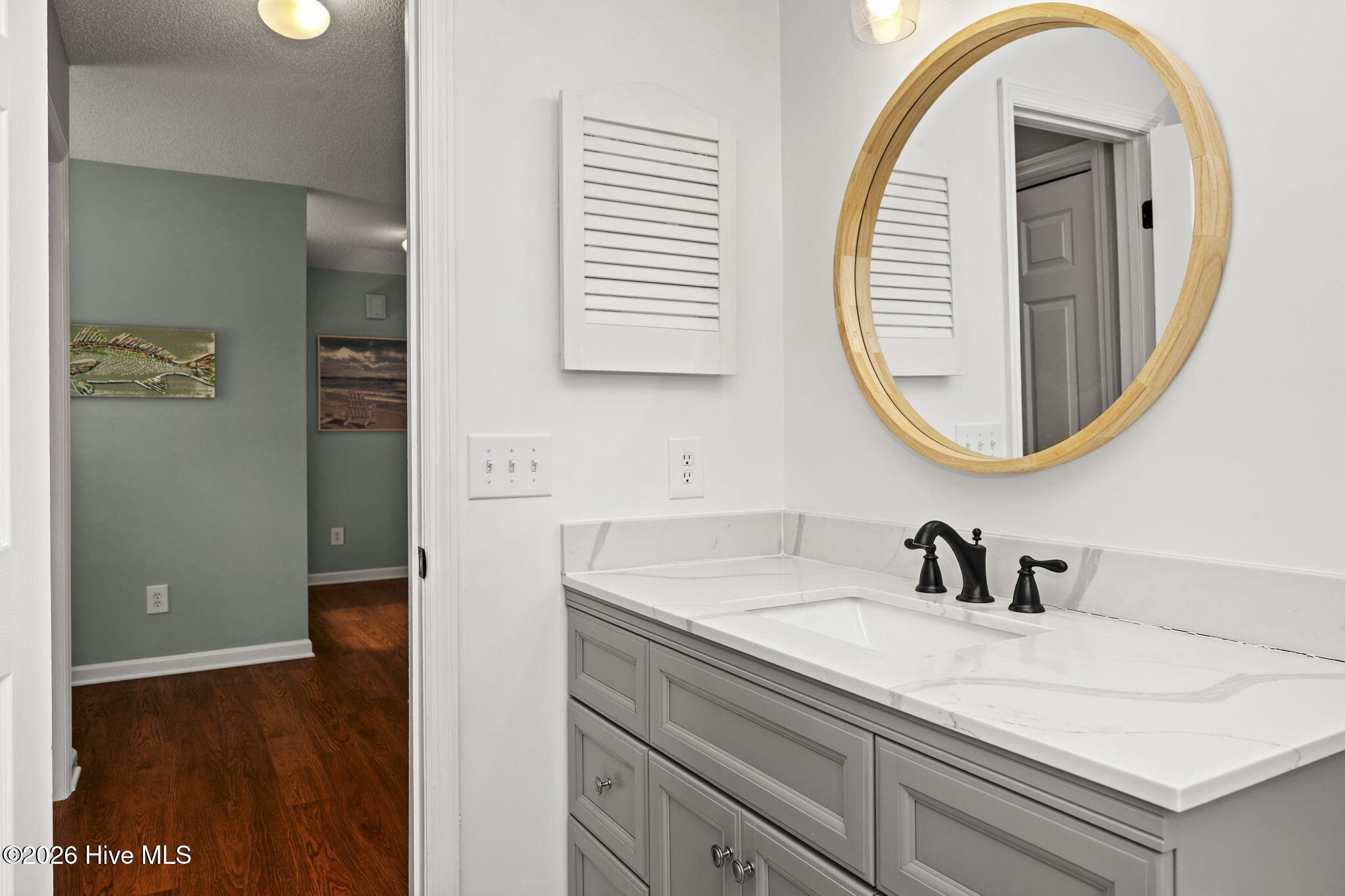 100557272 | Photo 39