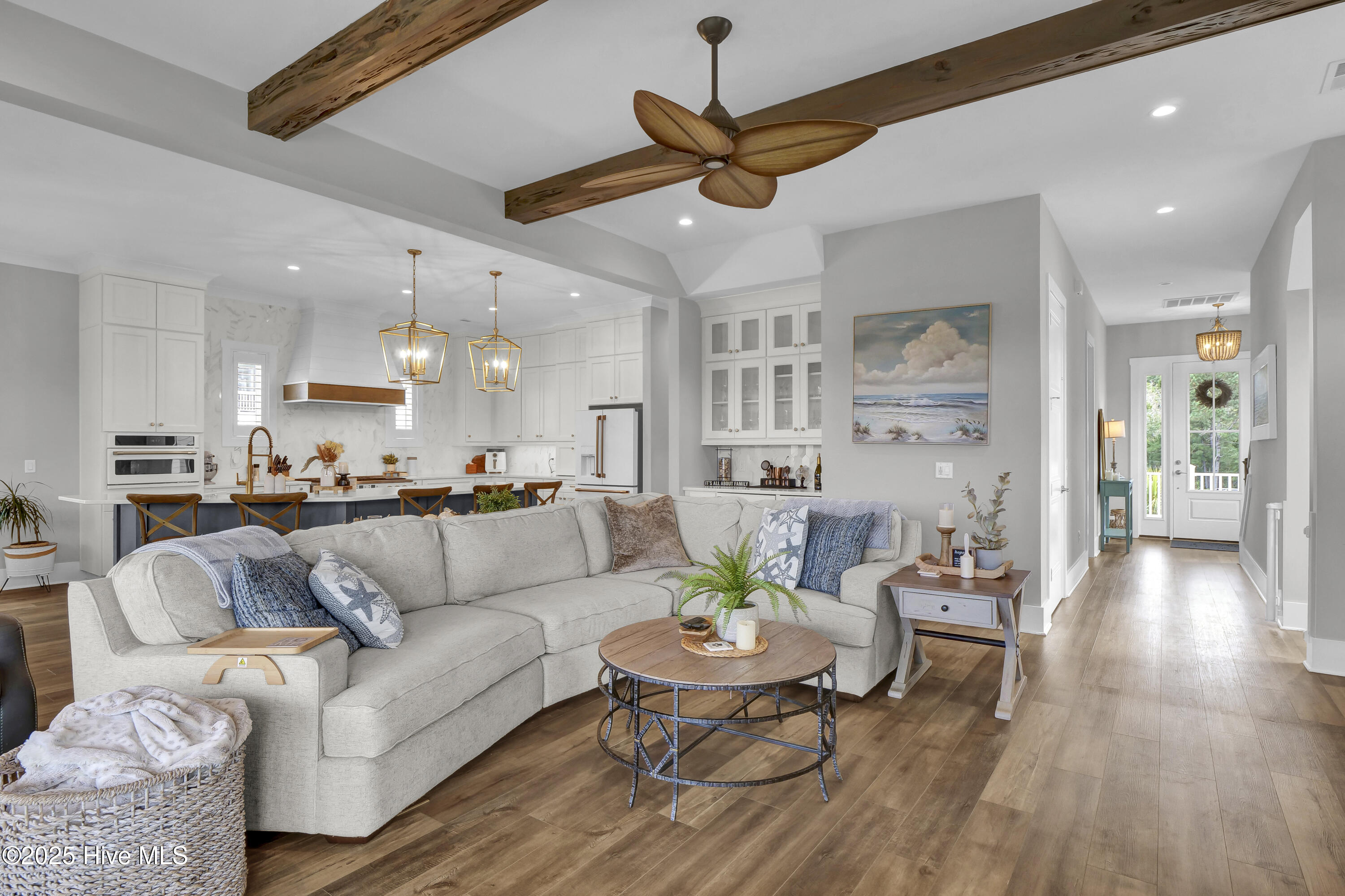 100534317 | Photo 10