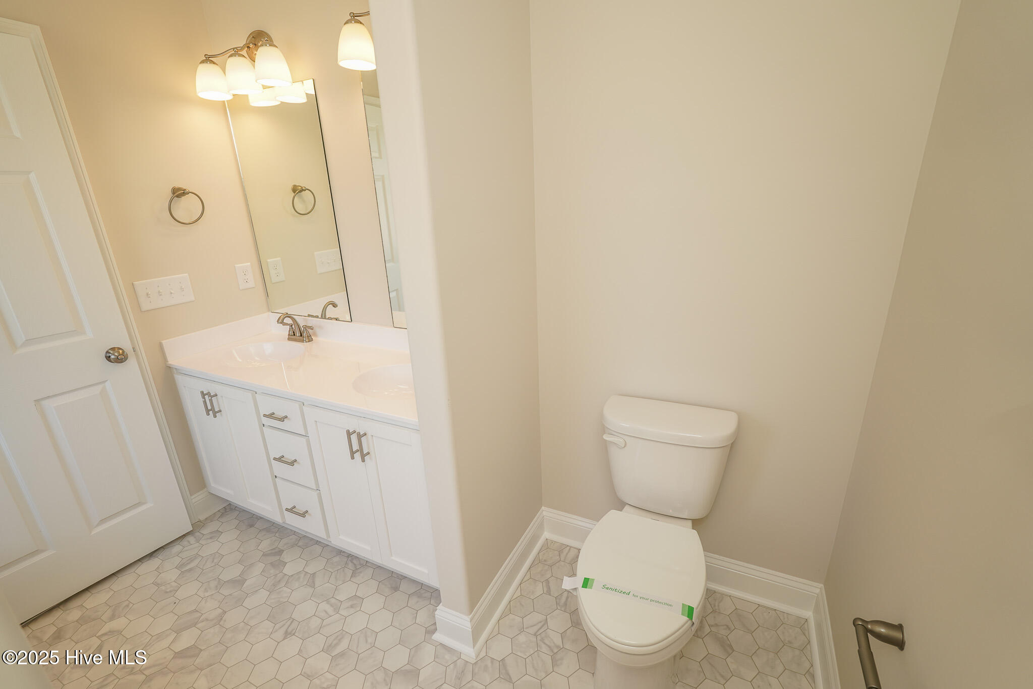 100488193 | Photo 19