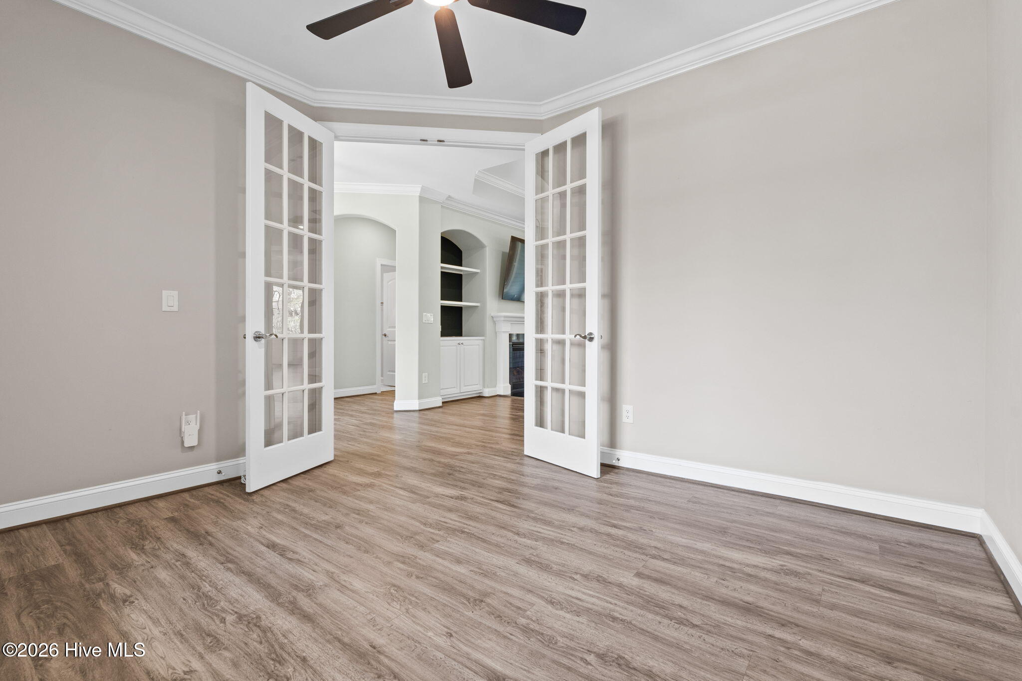 100563423 | Photo 21