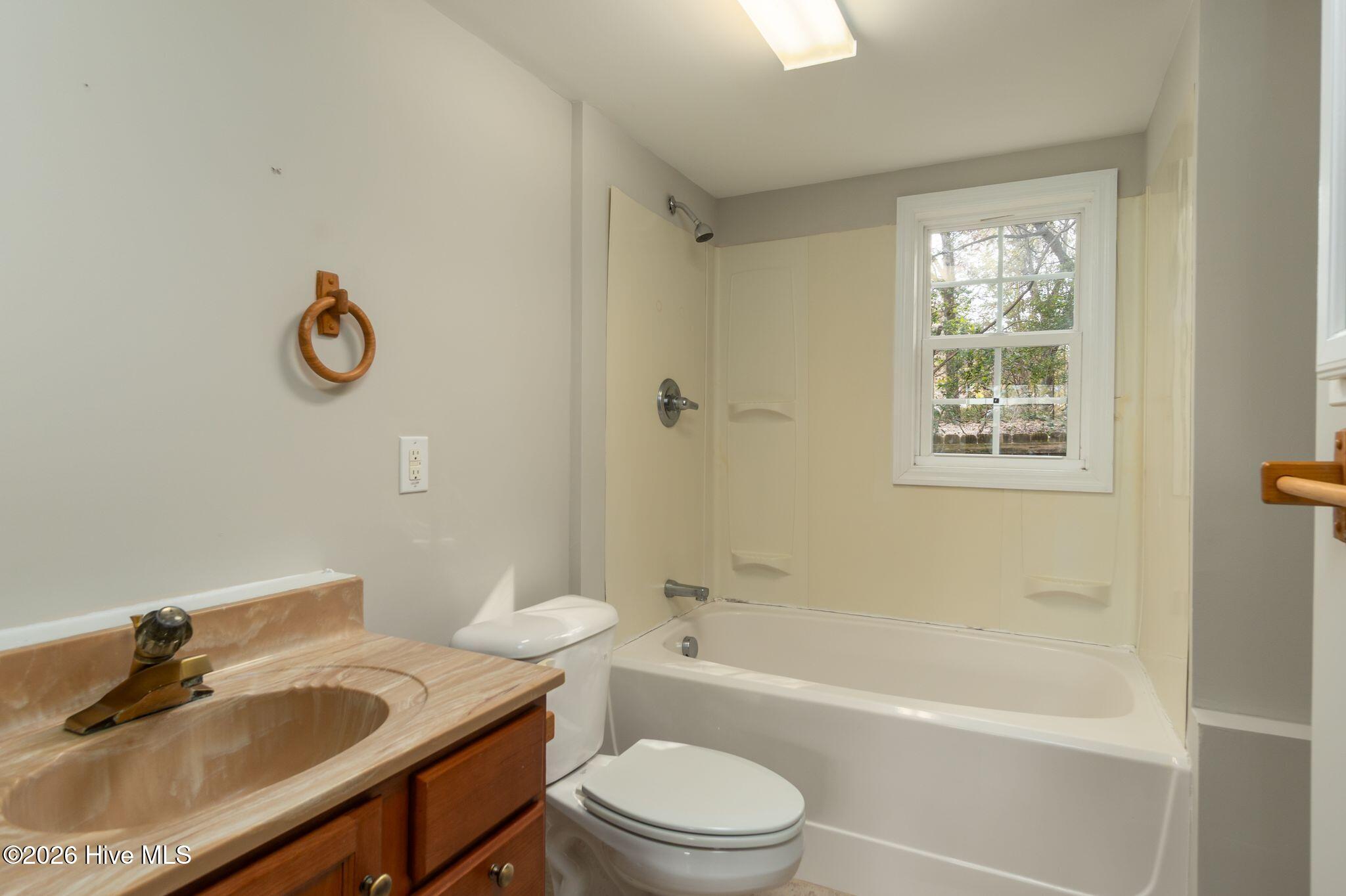 100555153 | Photo 36