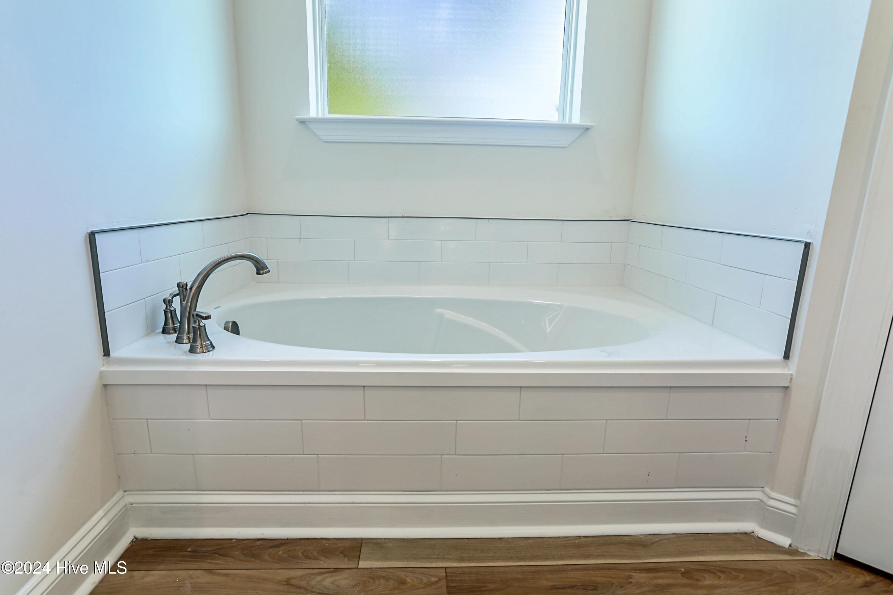 100477355 | Photo 45