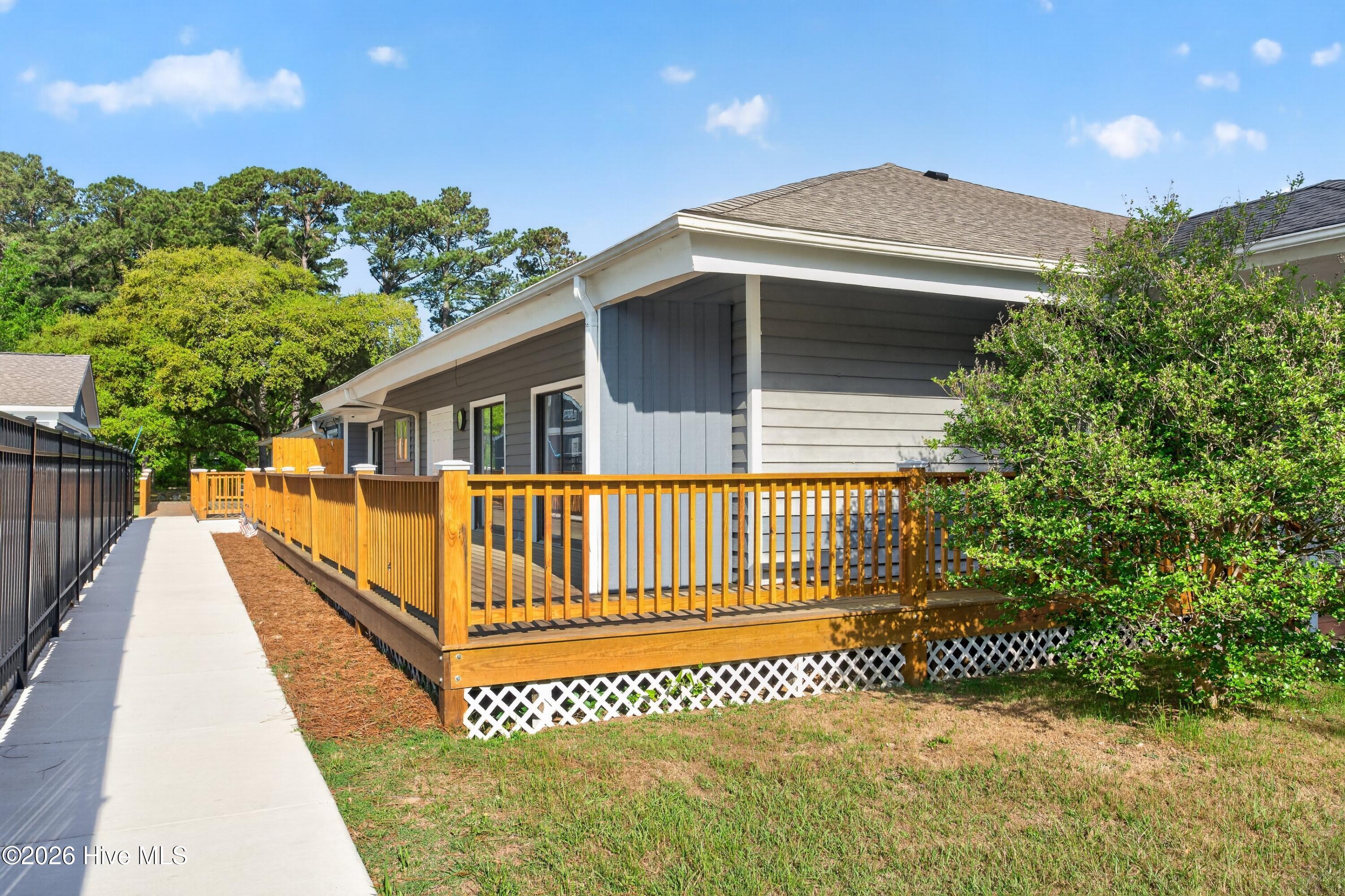 100567726 | Photo 45