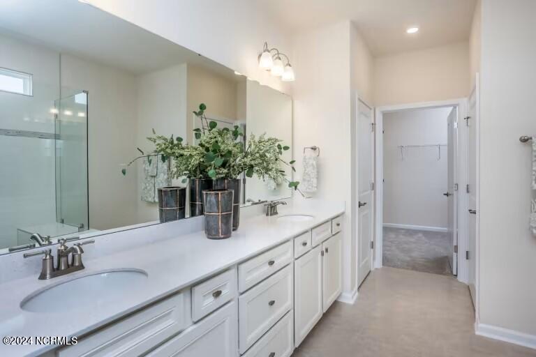 100487801 | Photo 15