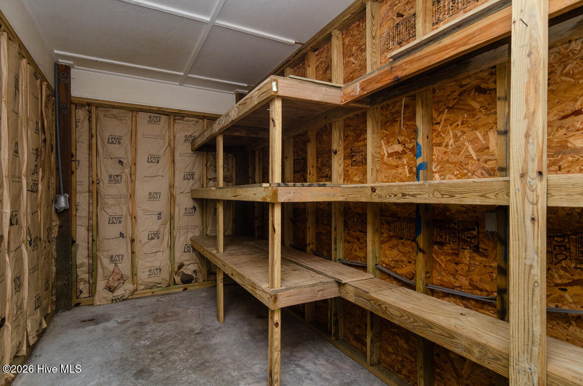 100534770 | Photo 39