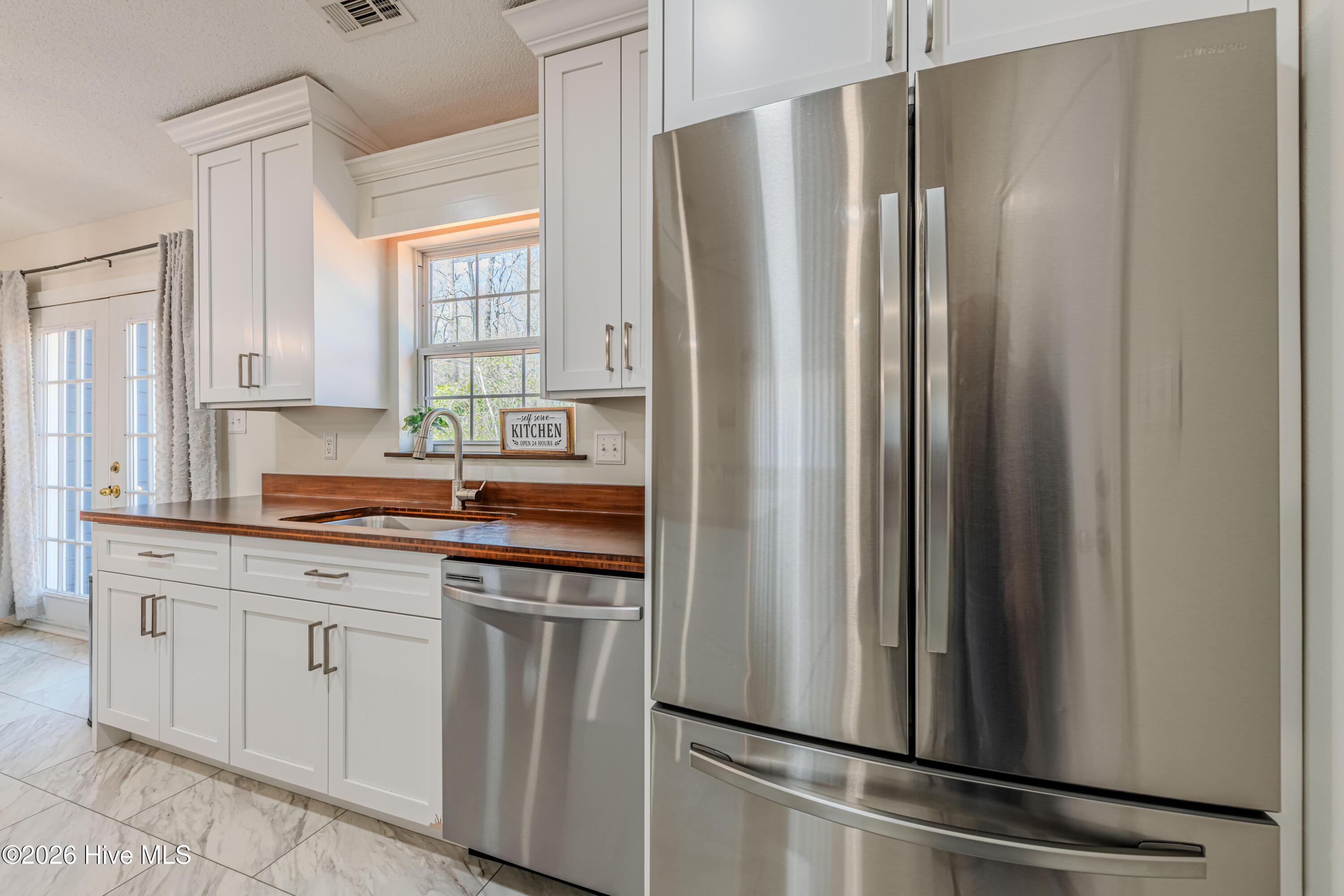 100564633 | Photo 28