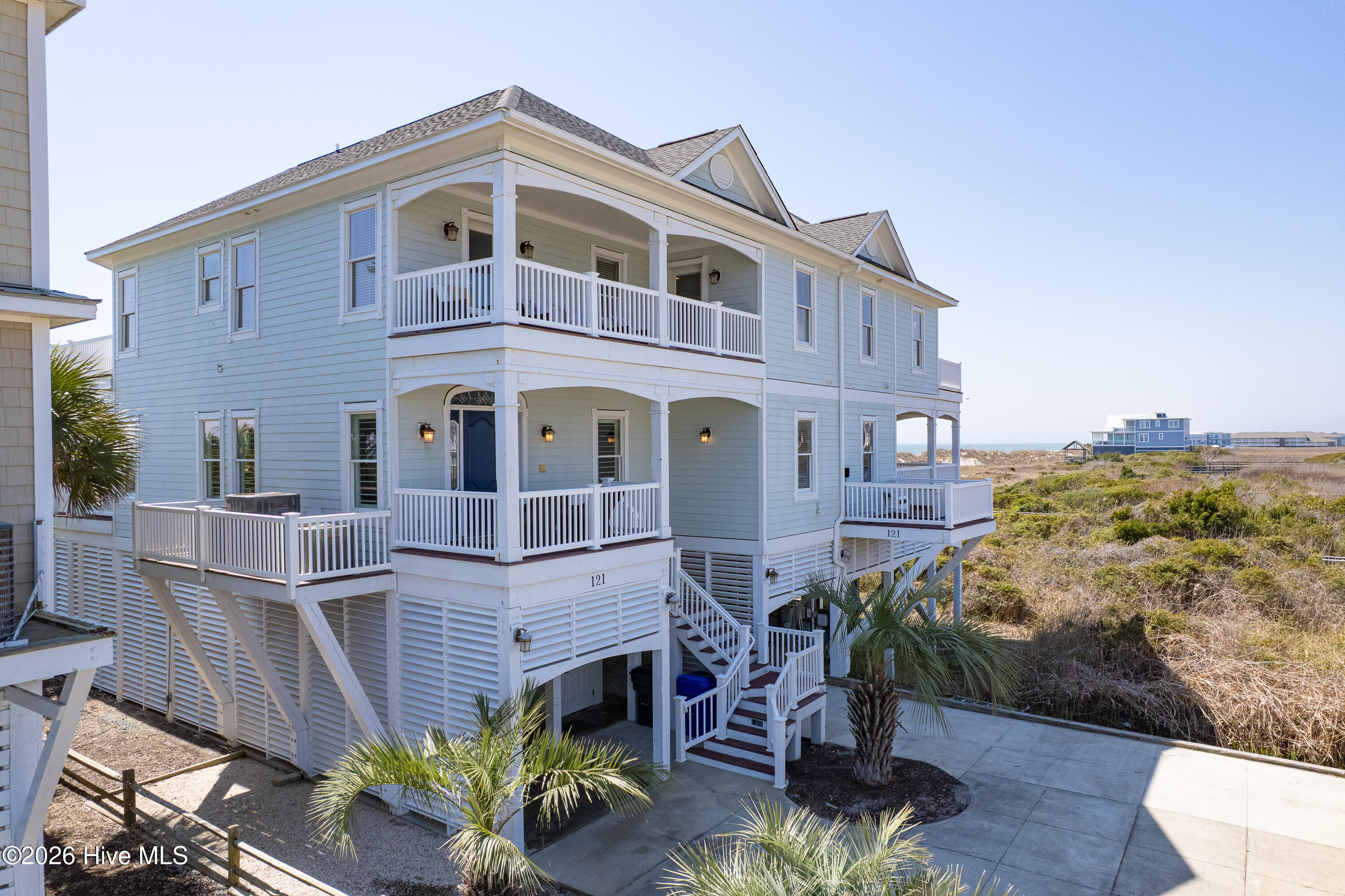 100567897 | Photo 80