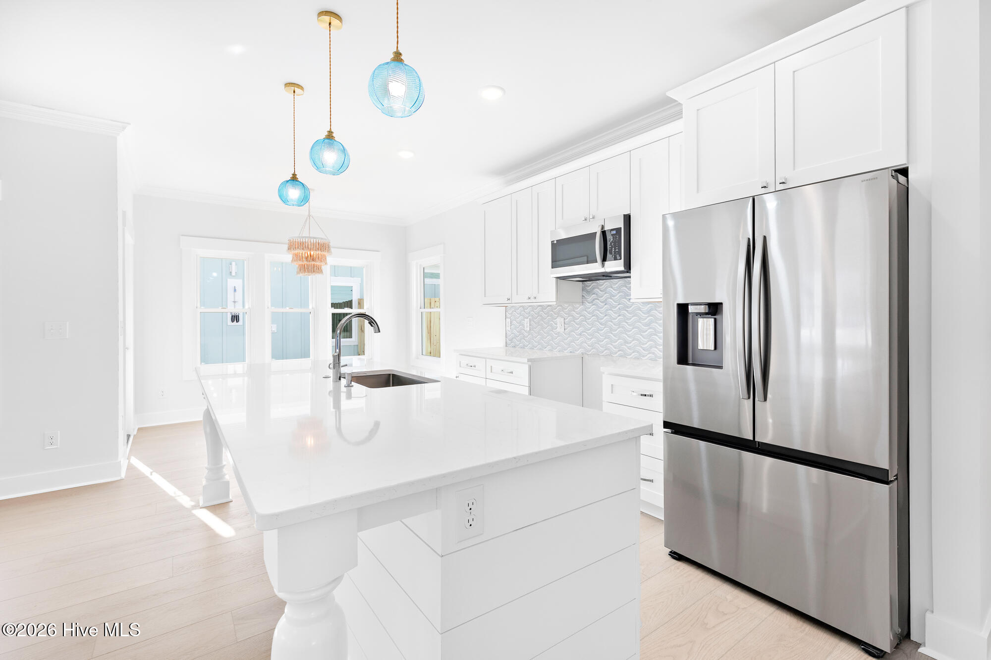 100547169 | Photo 13