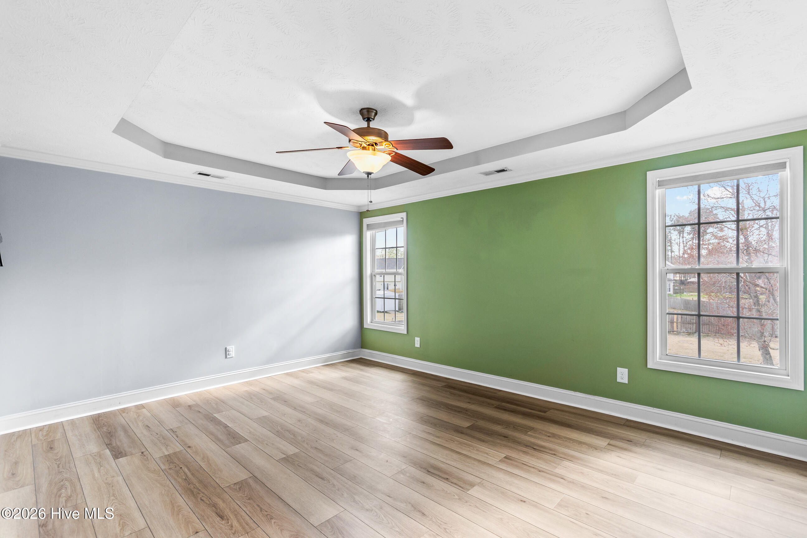 100570395 | Photo 17