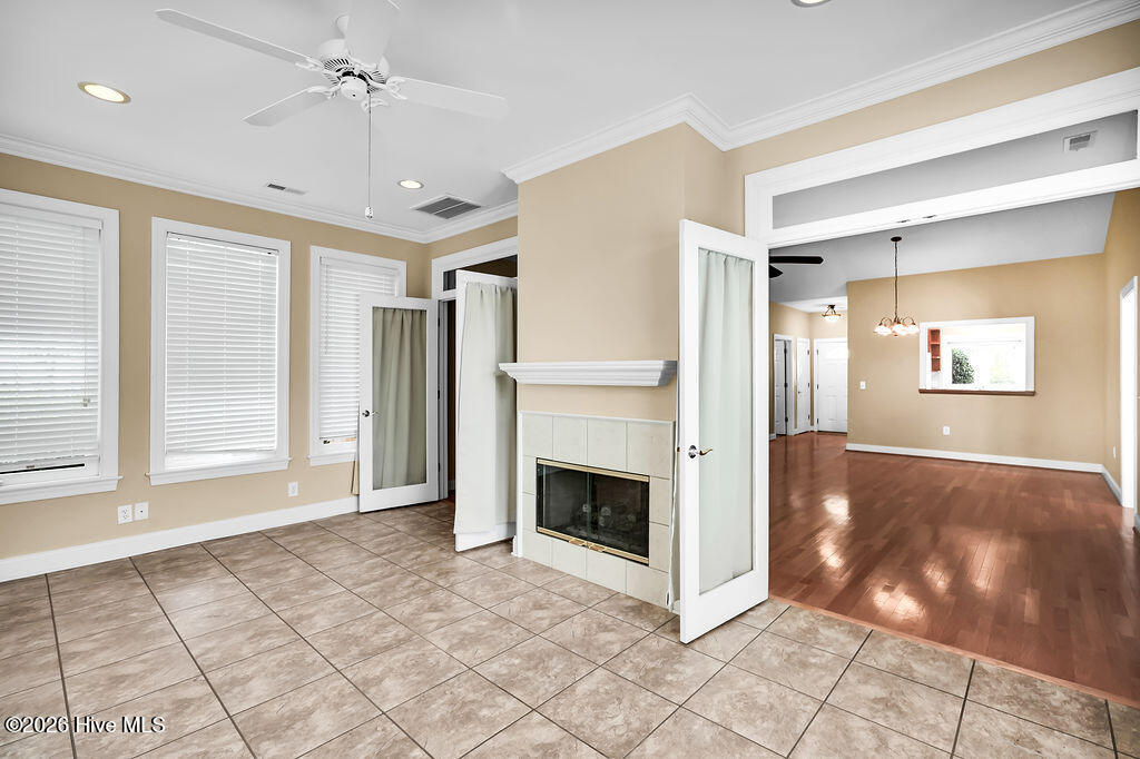 100565781 | Photo 16