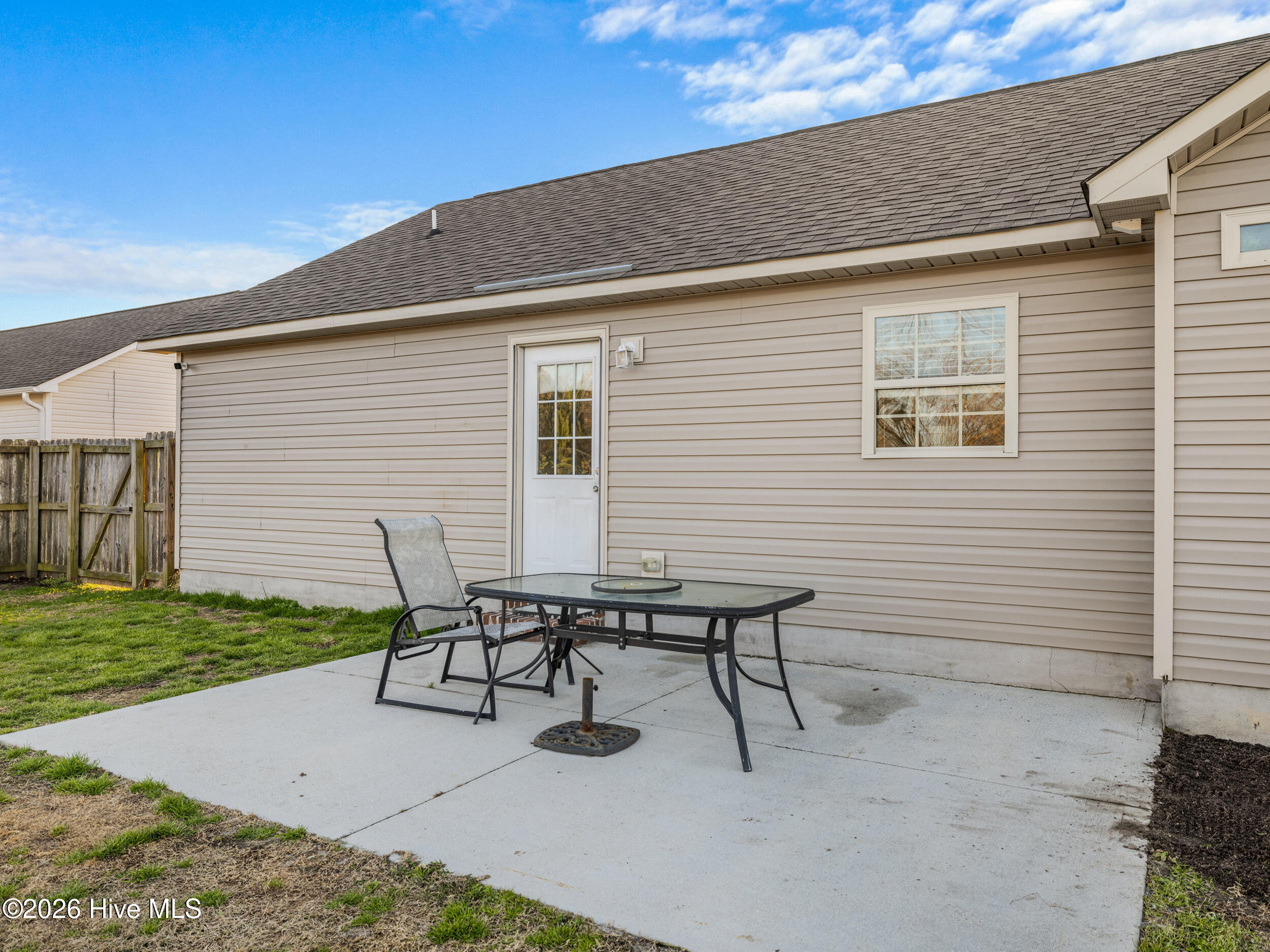 100552260 | Photo 28