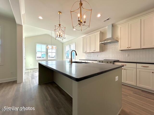 100535457 | Photo 23