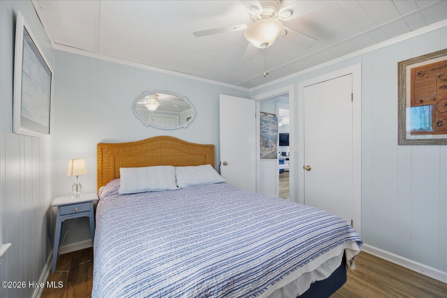 100568909 | Photo 30