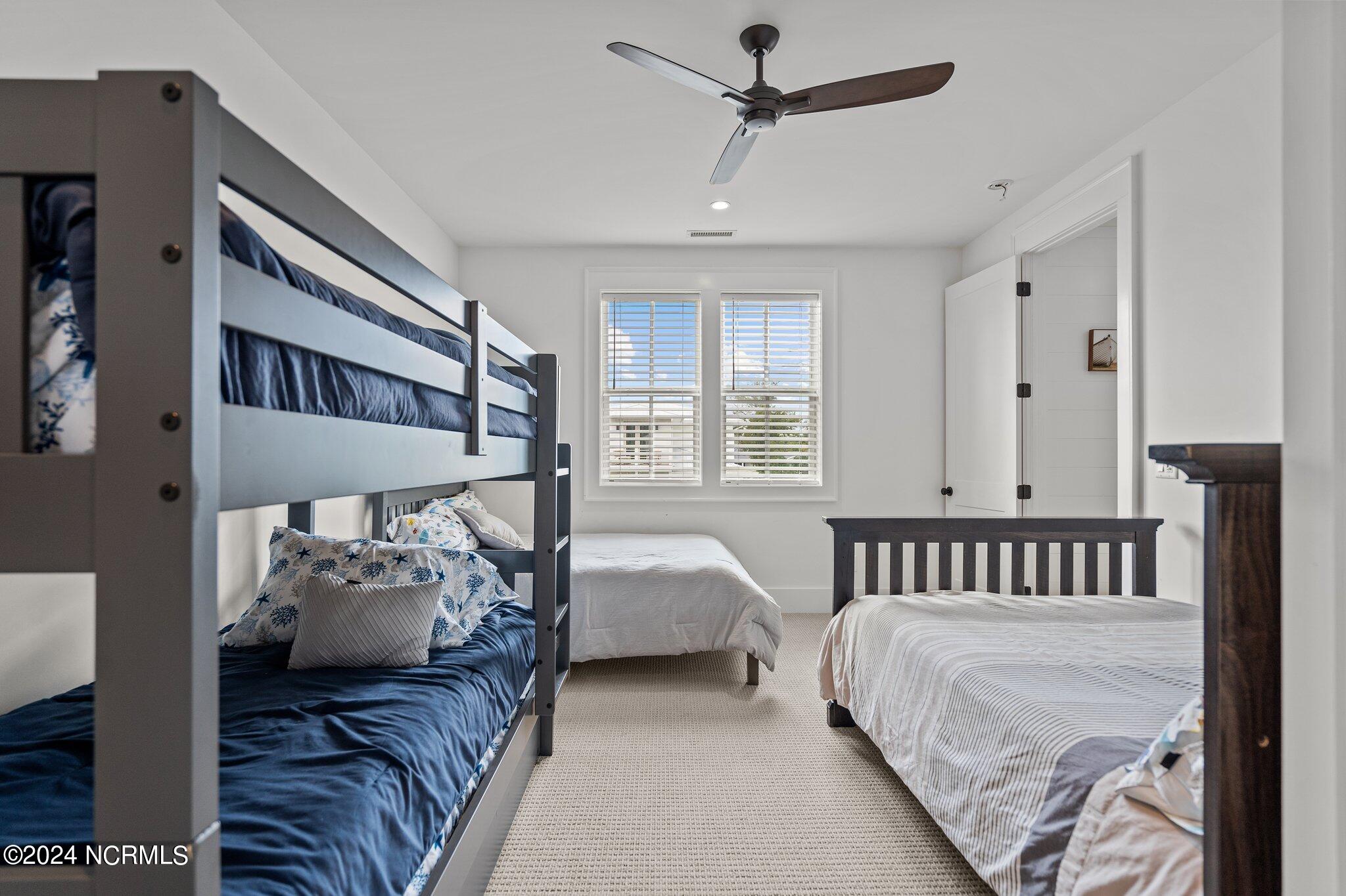 100556324 | Photo 29