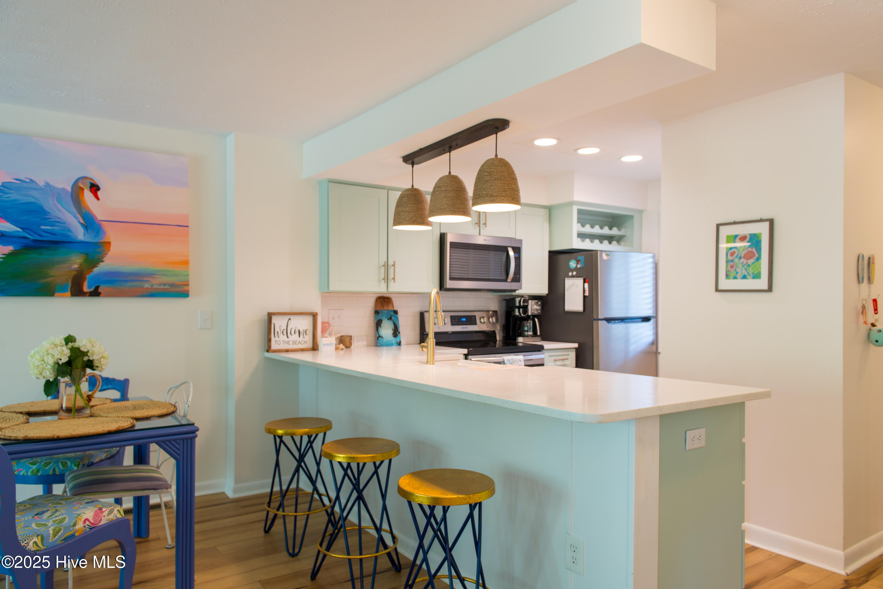 100556360 | Photo 33